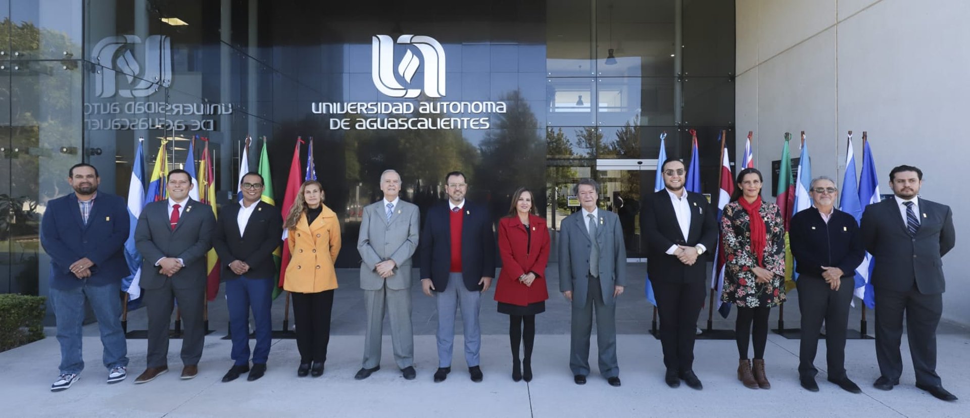 gray computer monitor