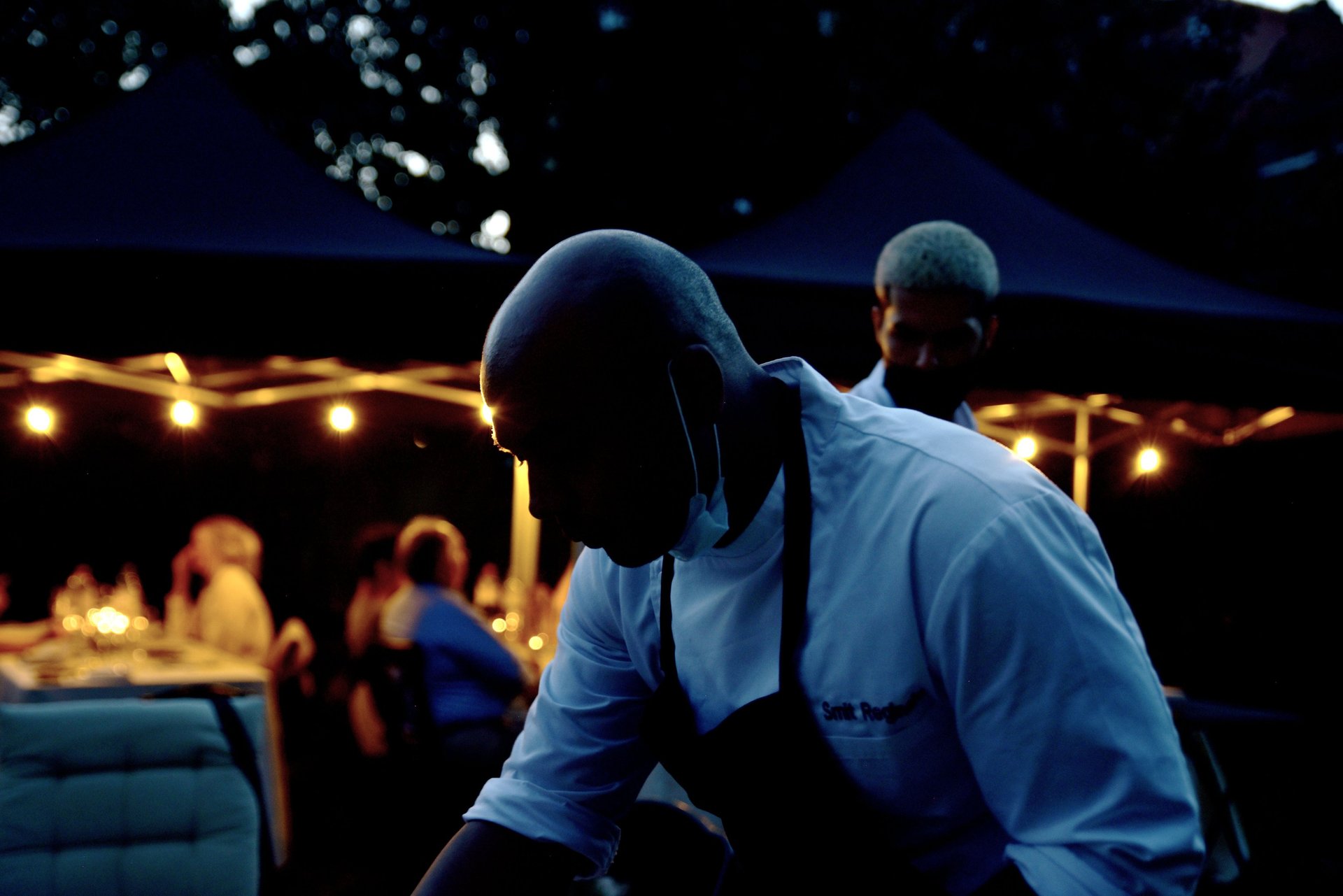 black and white bed linen