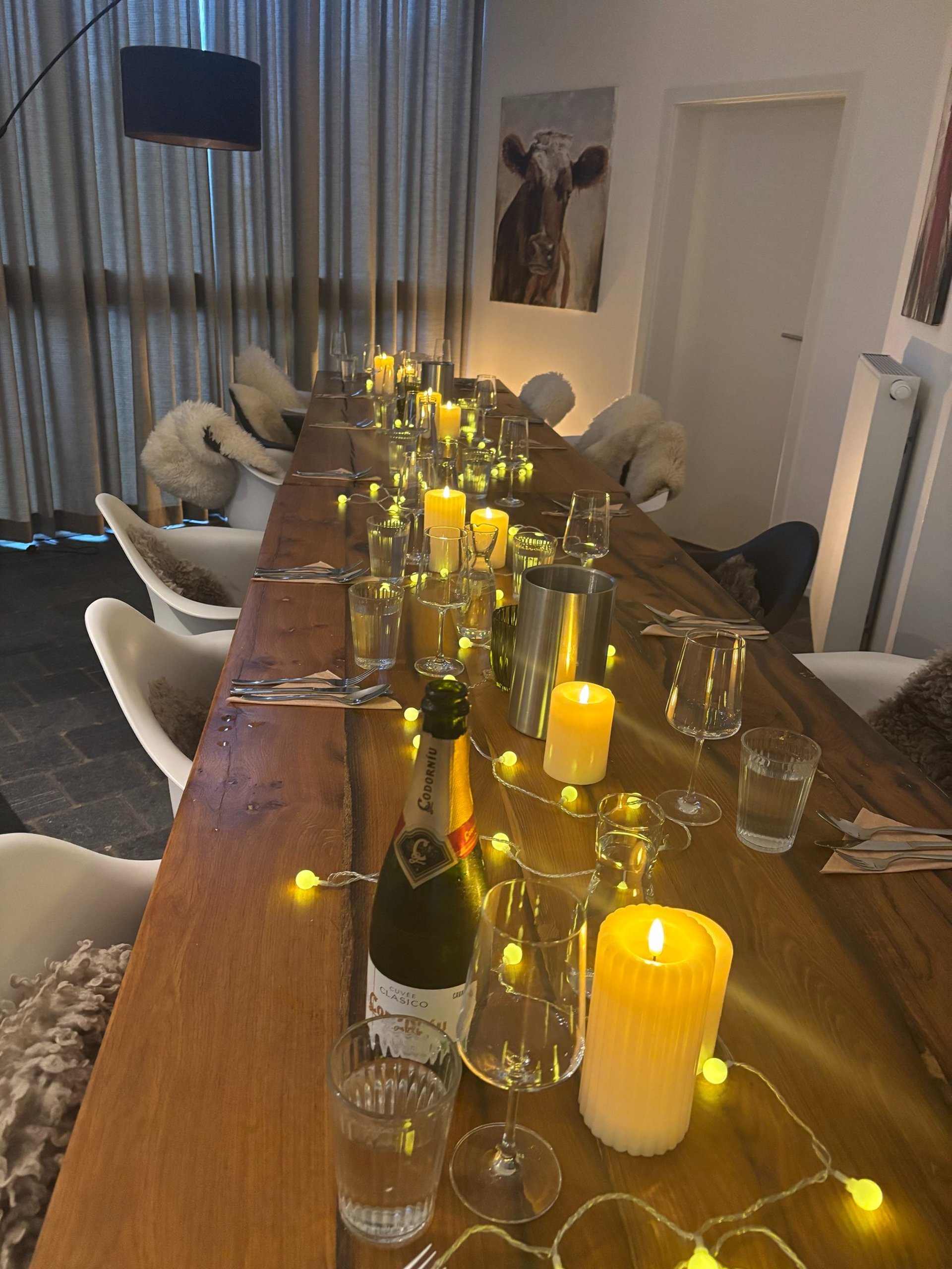 black and white bed linen