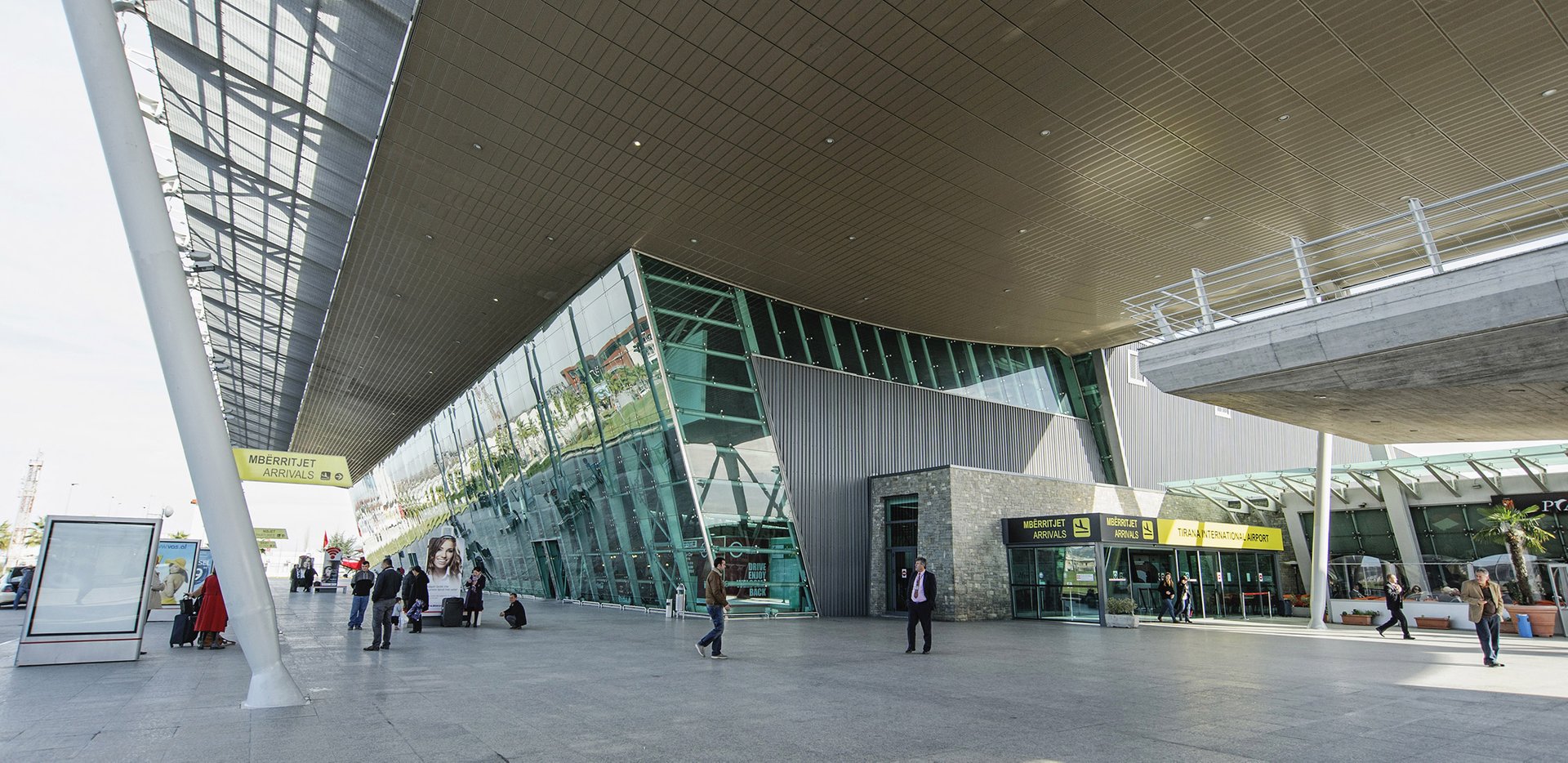 gray computer monitor