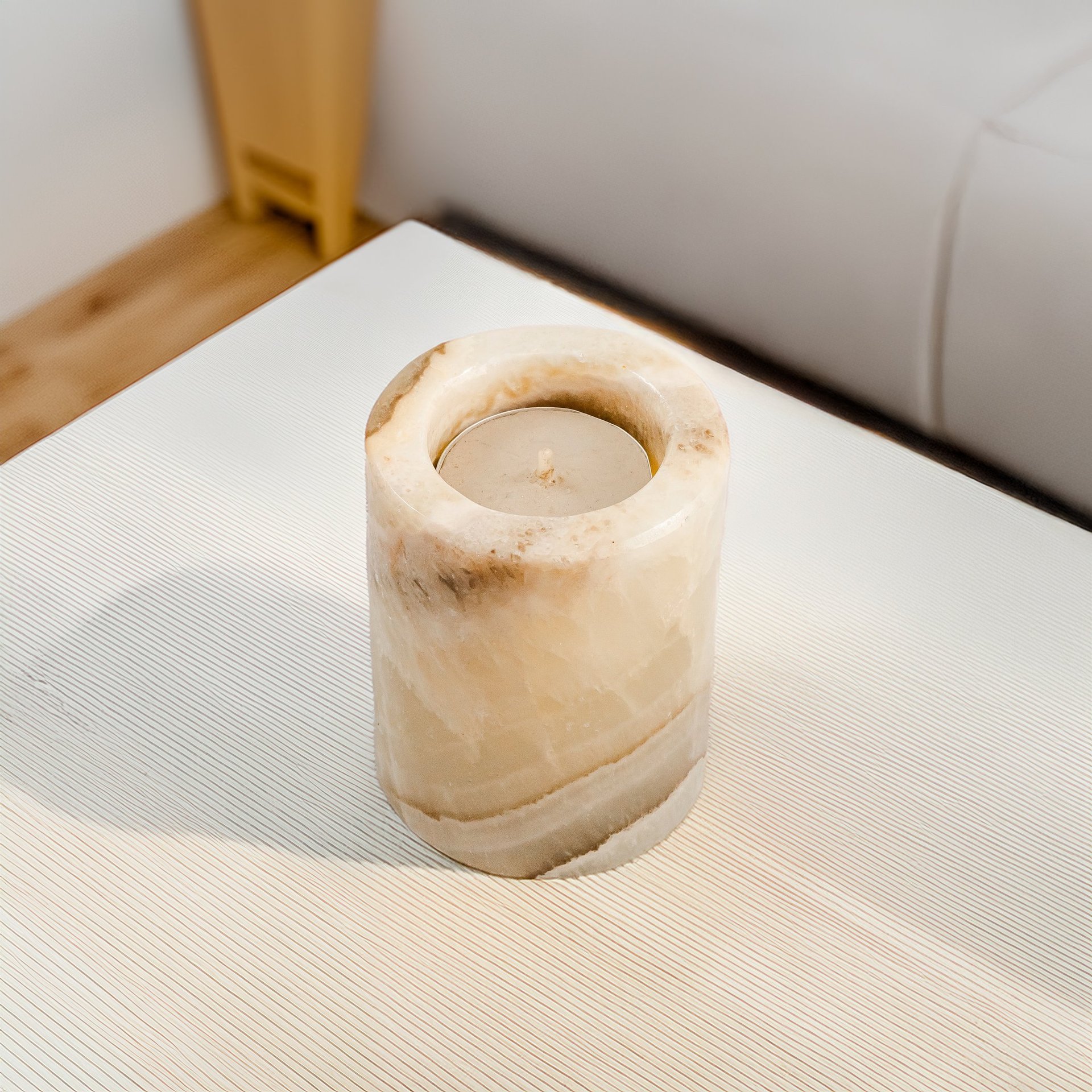 black and white bed linen