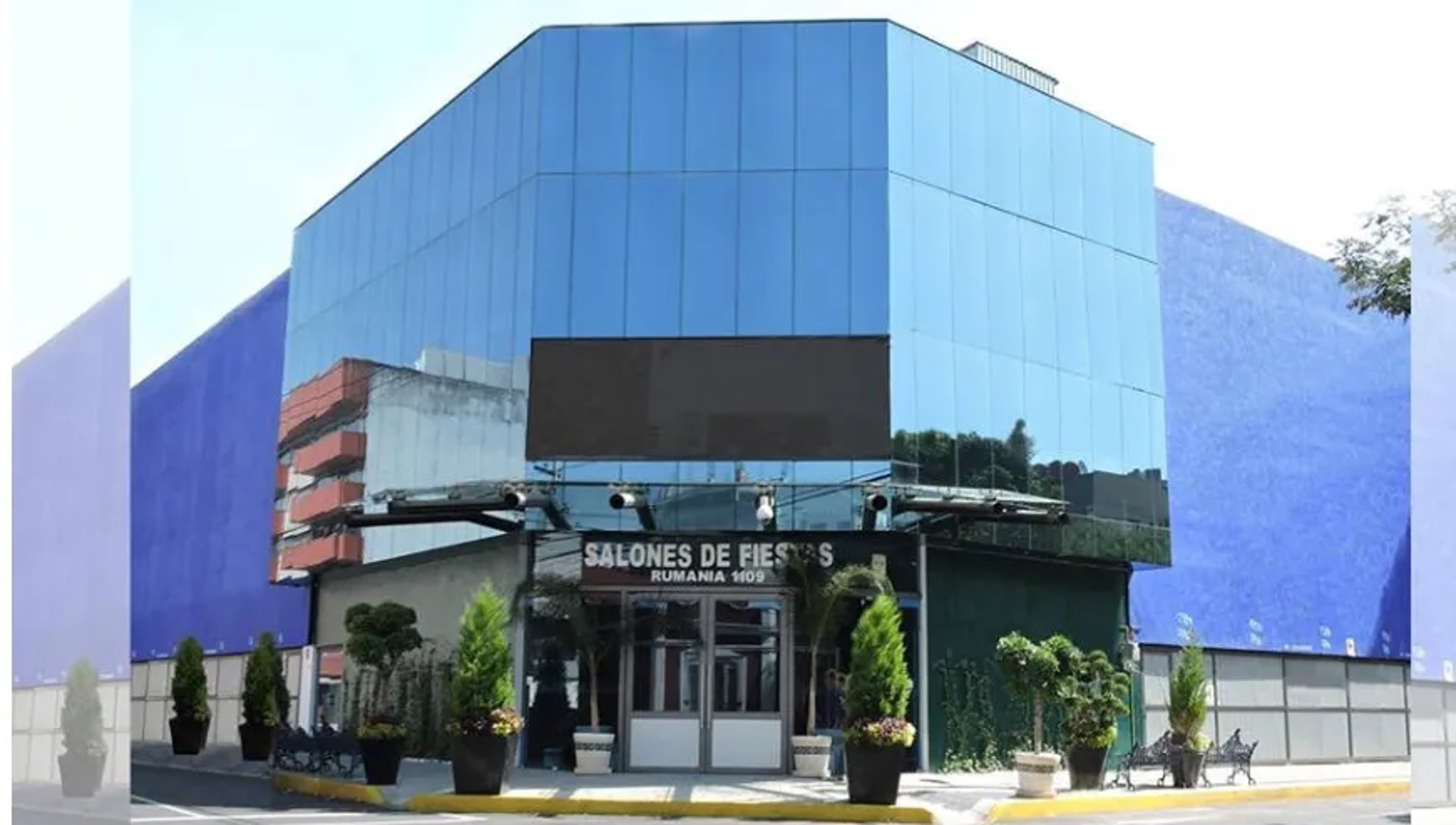 grey concrete building during daytime