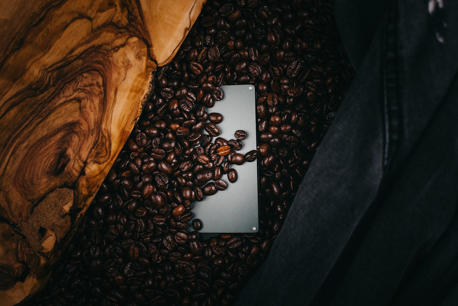 blue and white round illustration