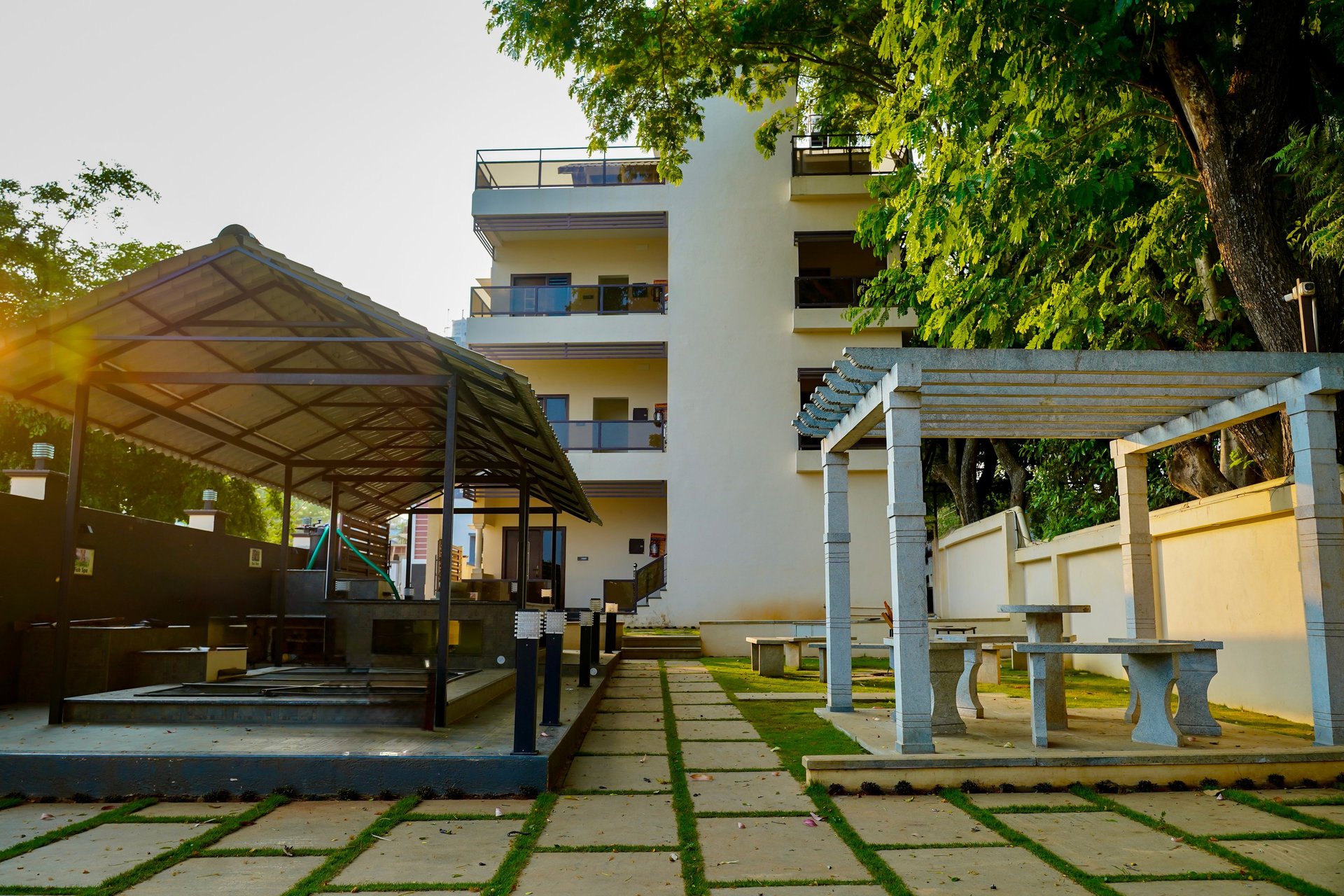 black and white bed linen