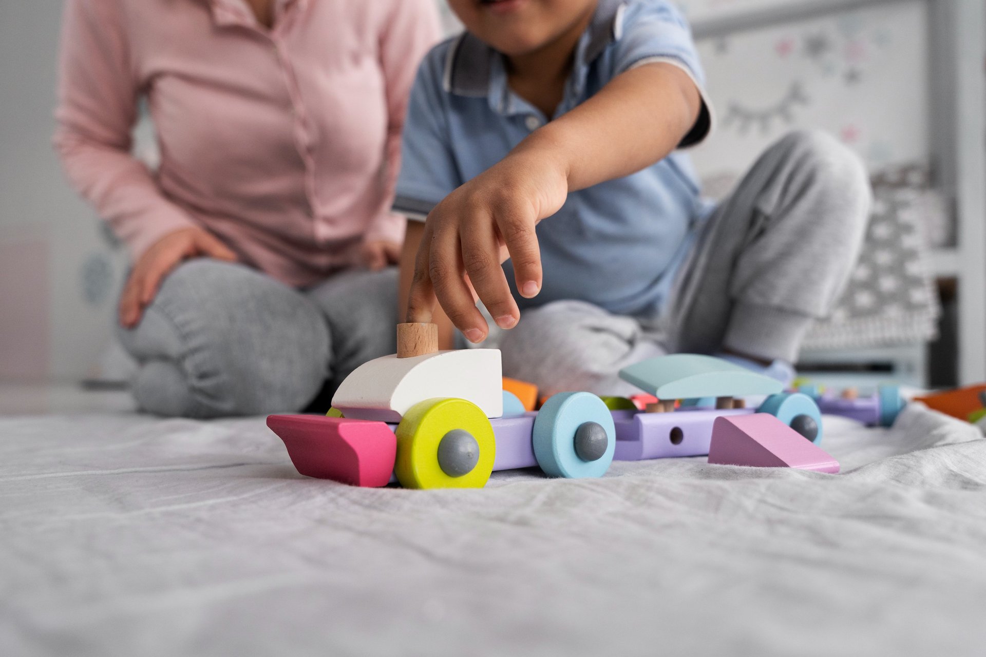 black and white bed linen