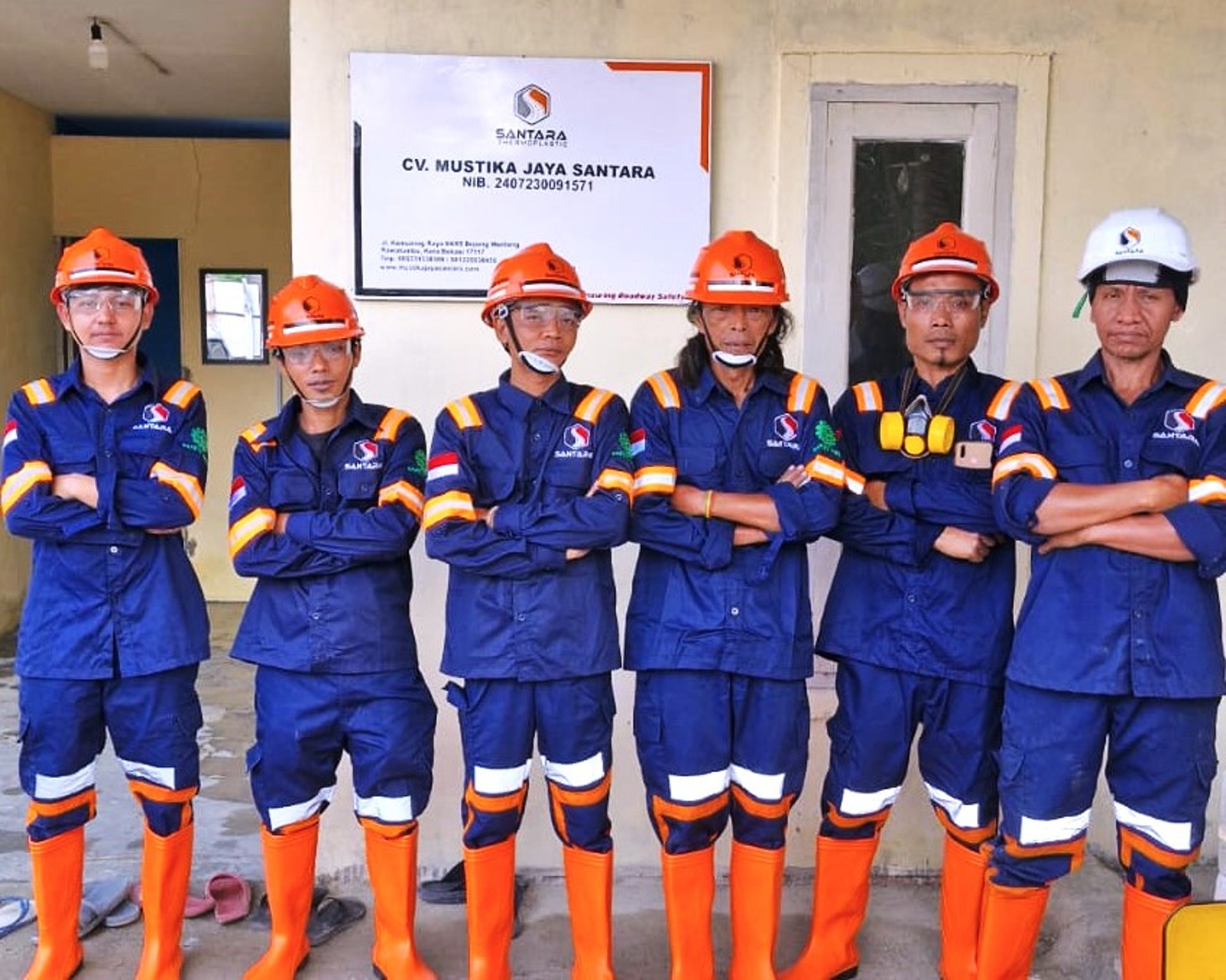 black and brown leather padded tub sofa