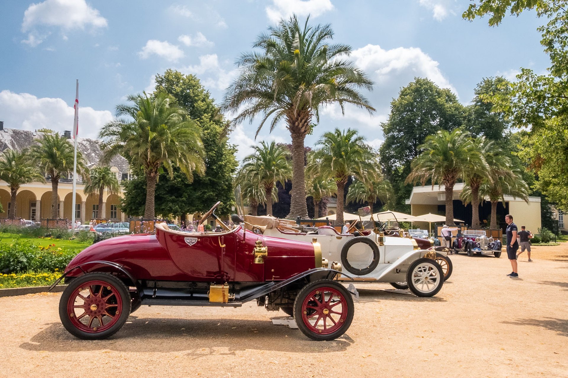black and brown leather padded tub sofa