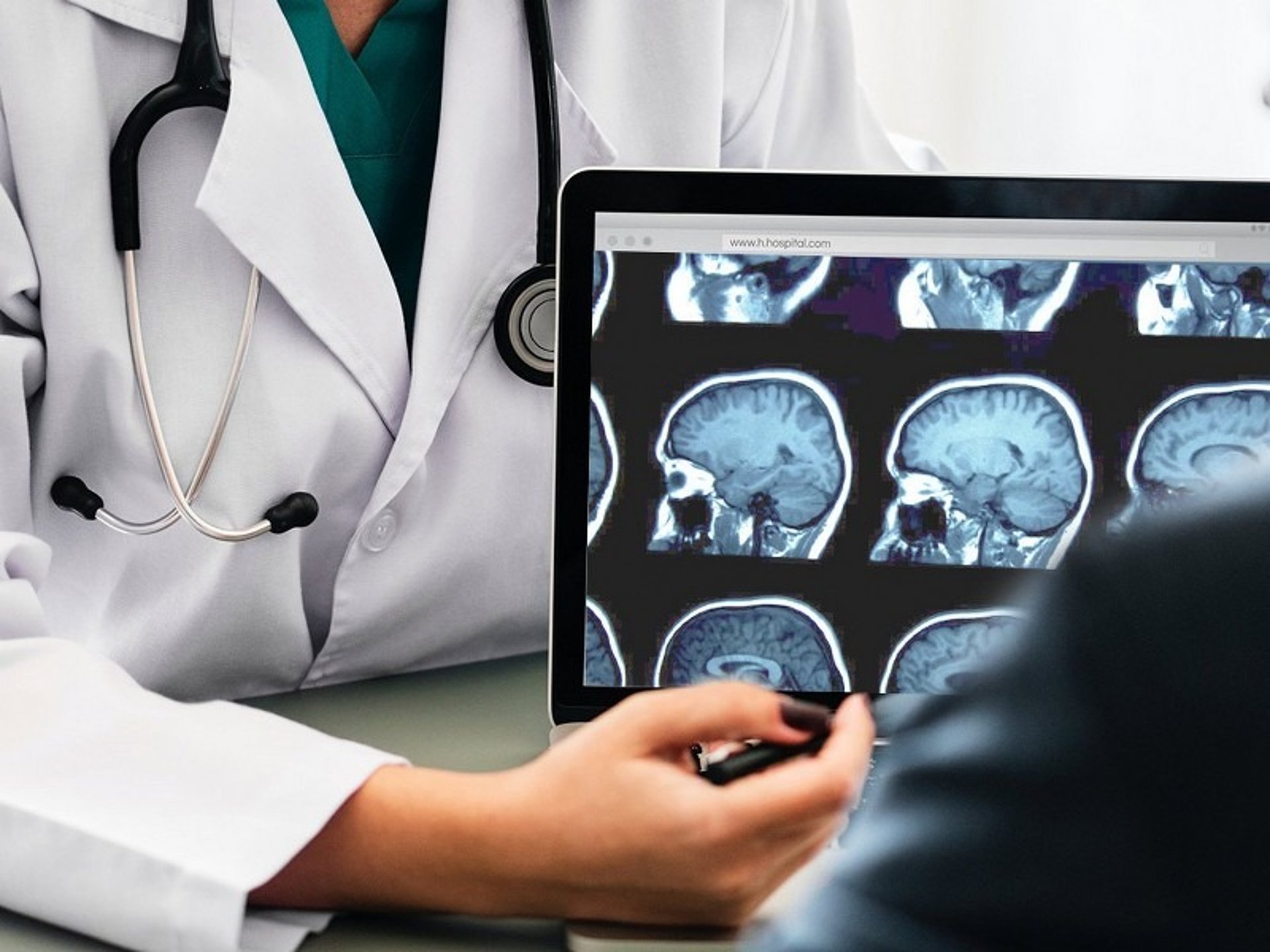 black and white bed linen