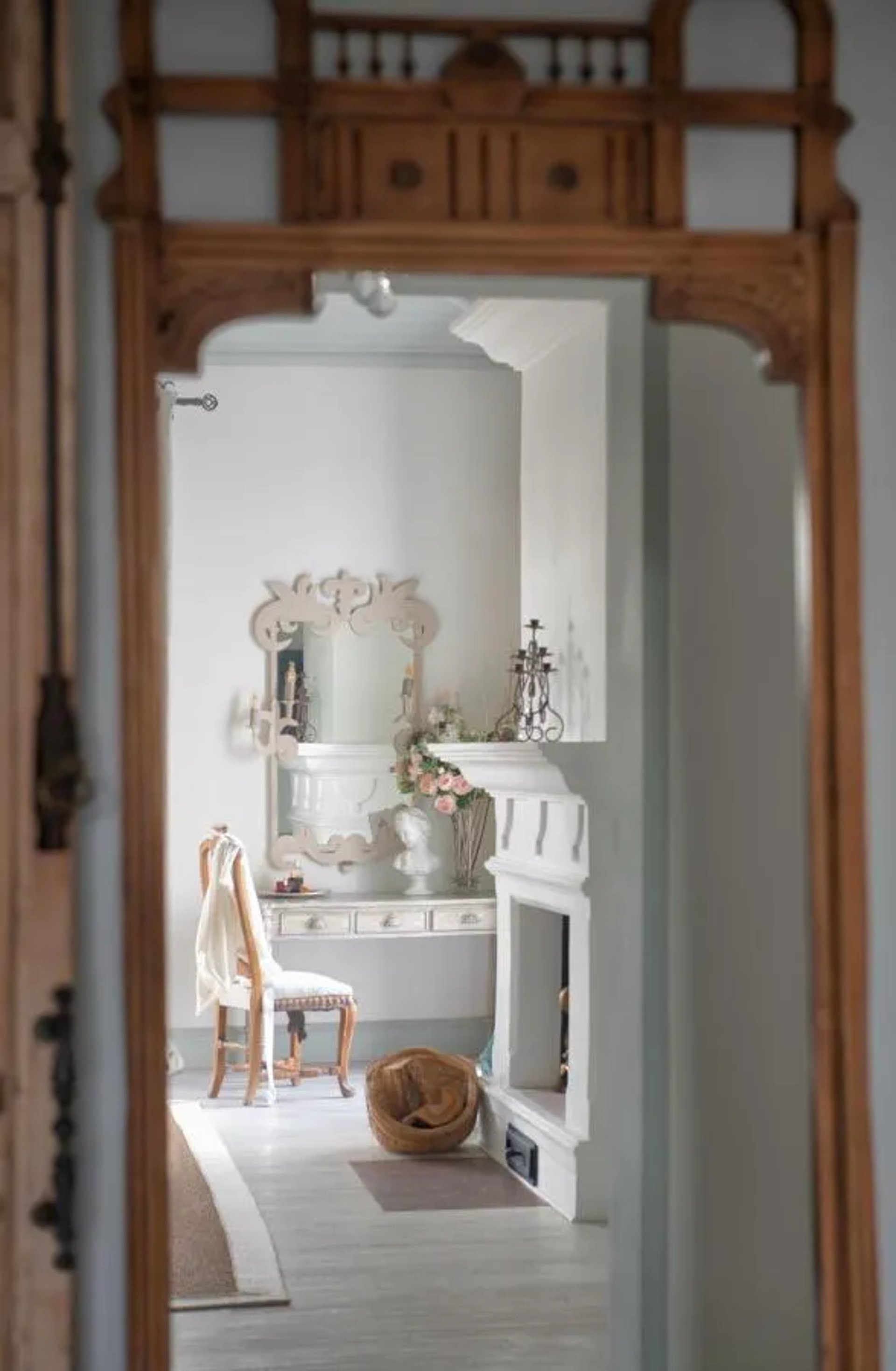 Antique mirror at Finca Santa Katerina