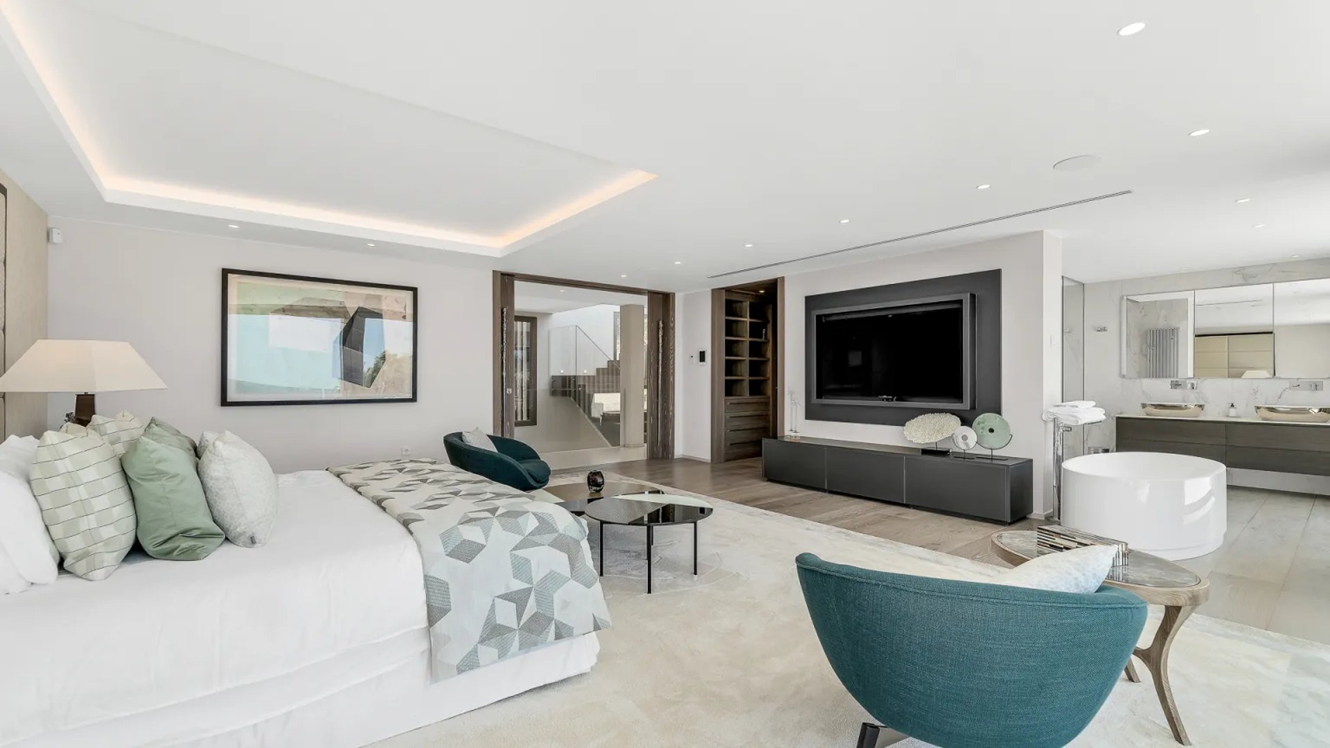 Spacious suite at Villa Serenity with lounge and large windows