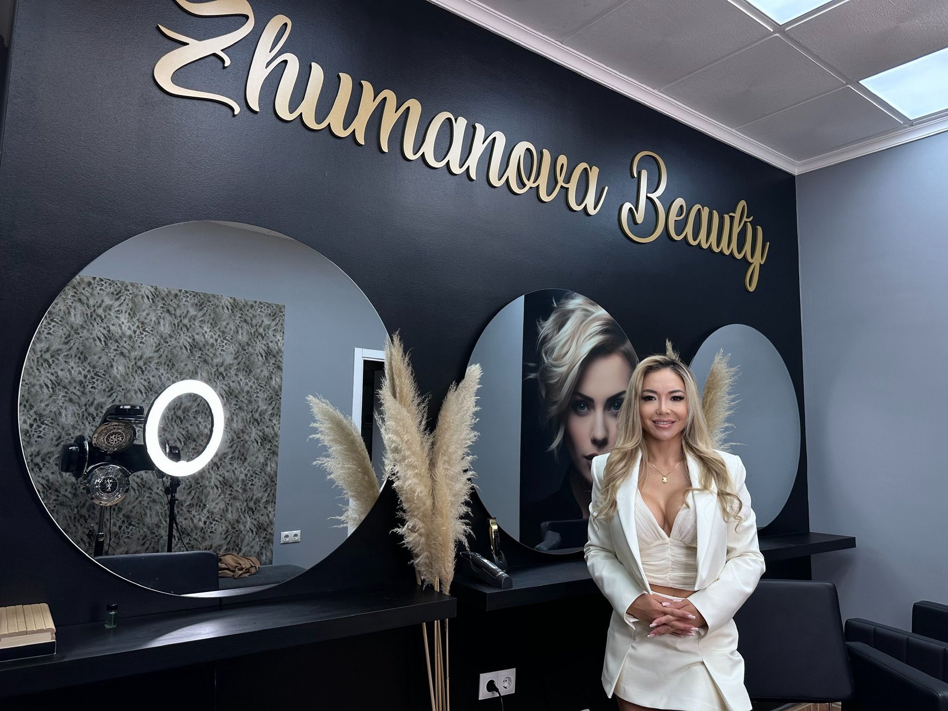 black and brown leather padded tub sofa