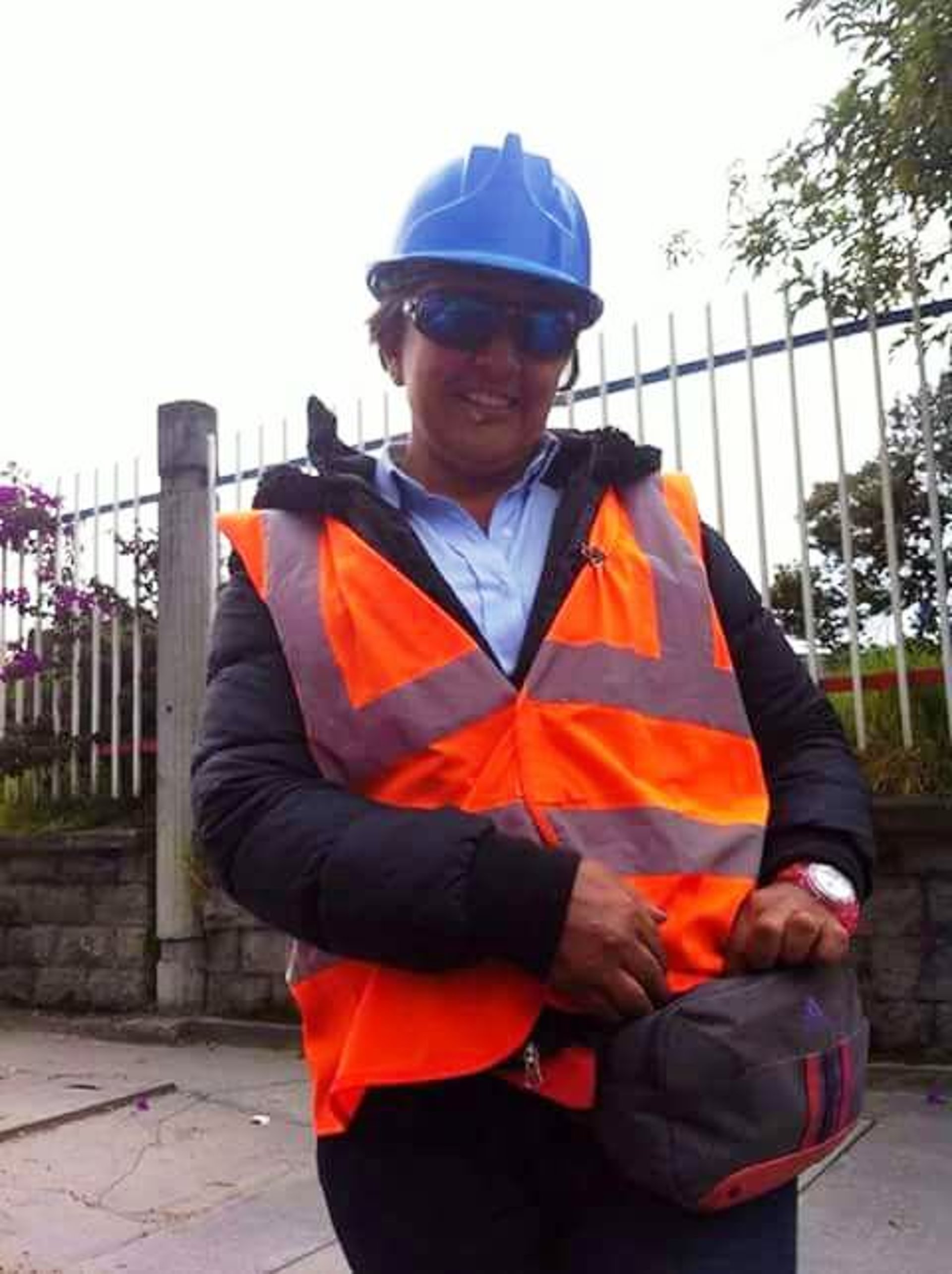 black and brown leather padded tub sofa
