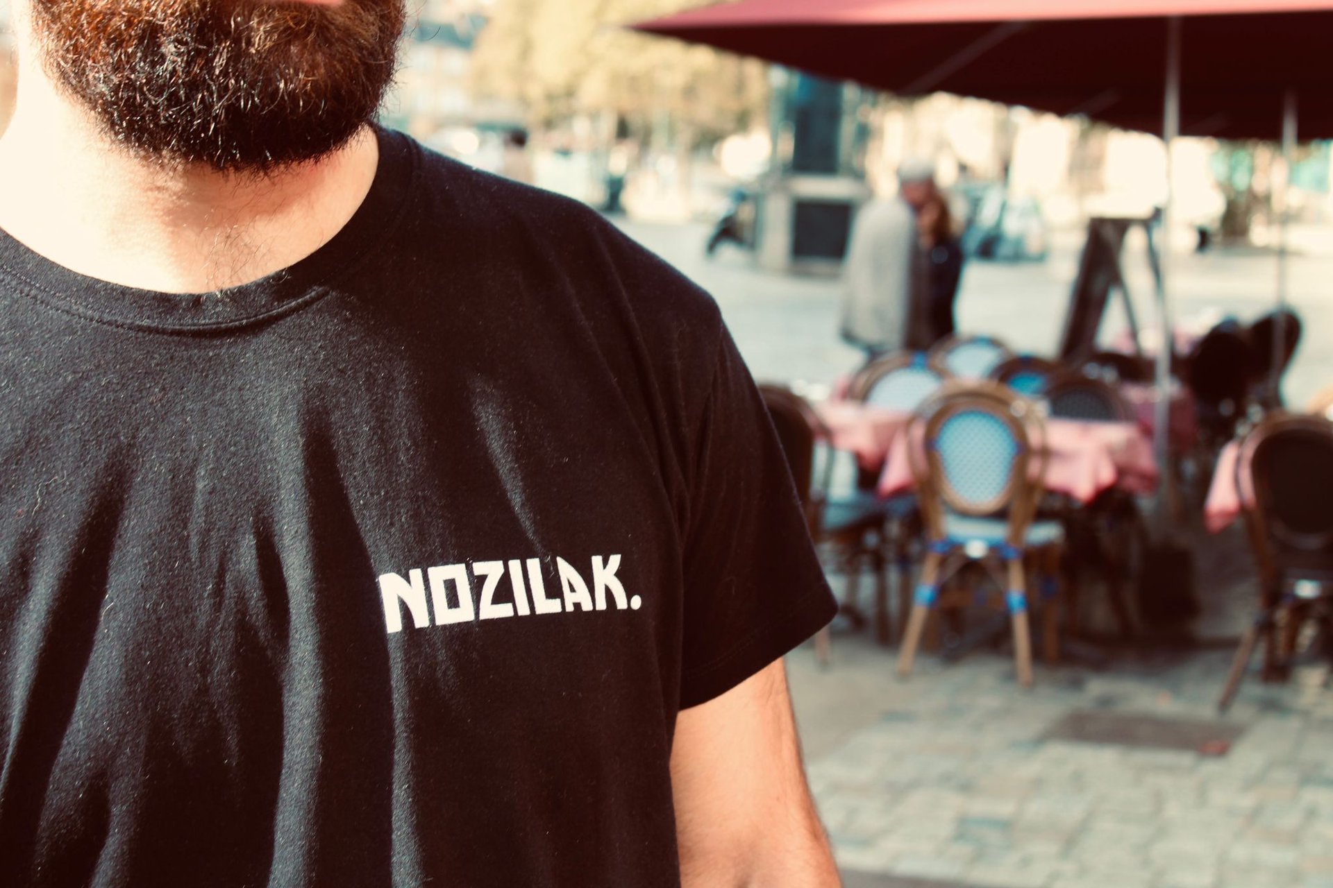 black and white bed linen