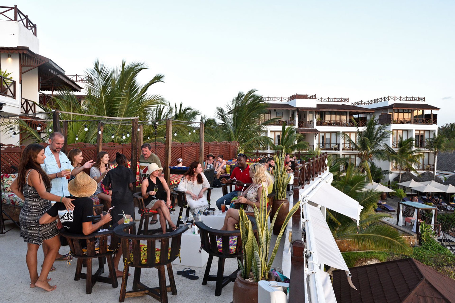 black and white bed linen