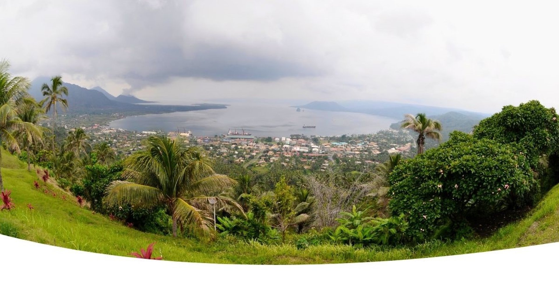 Foto cover oceania, vulcão em Rabaul.