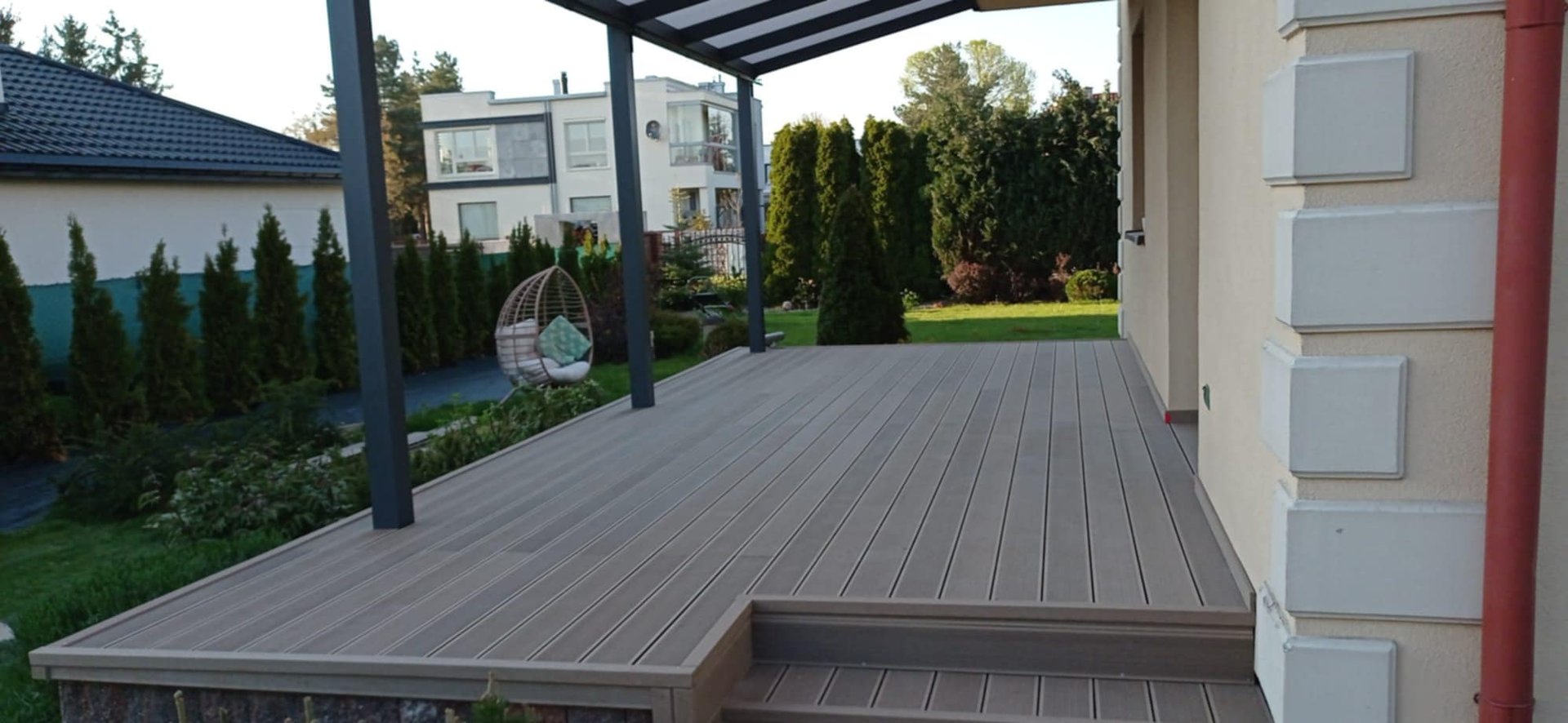 blue and white light illustration