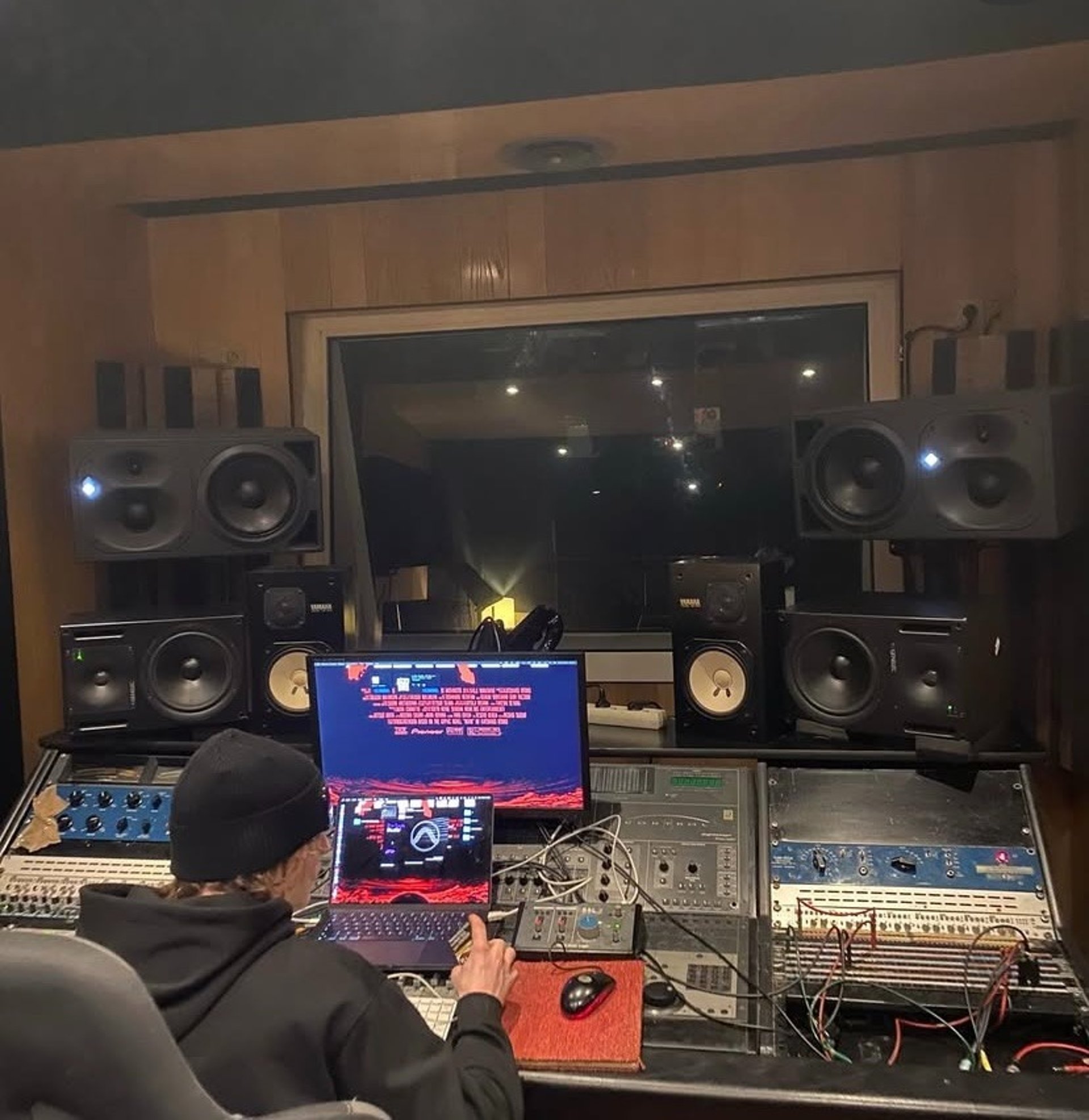 black and brown leather padded tub sofa