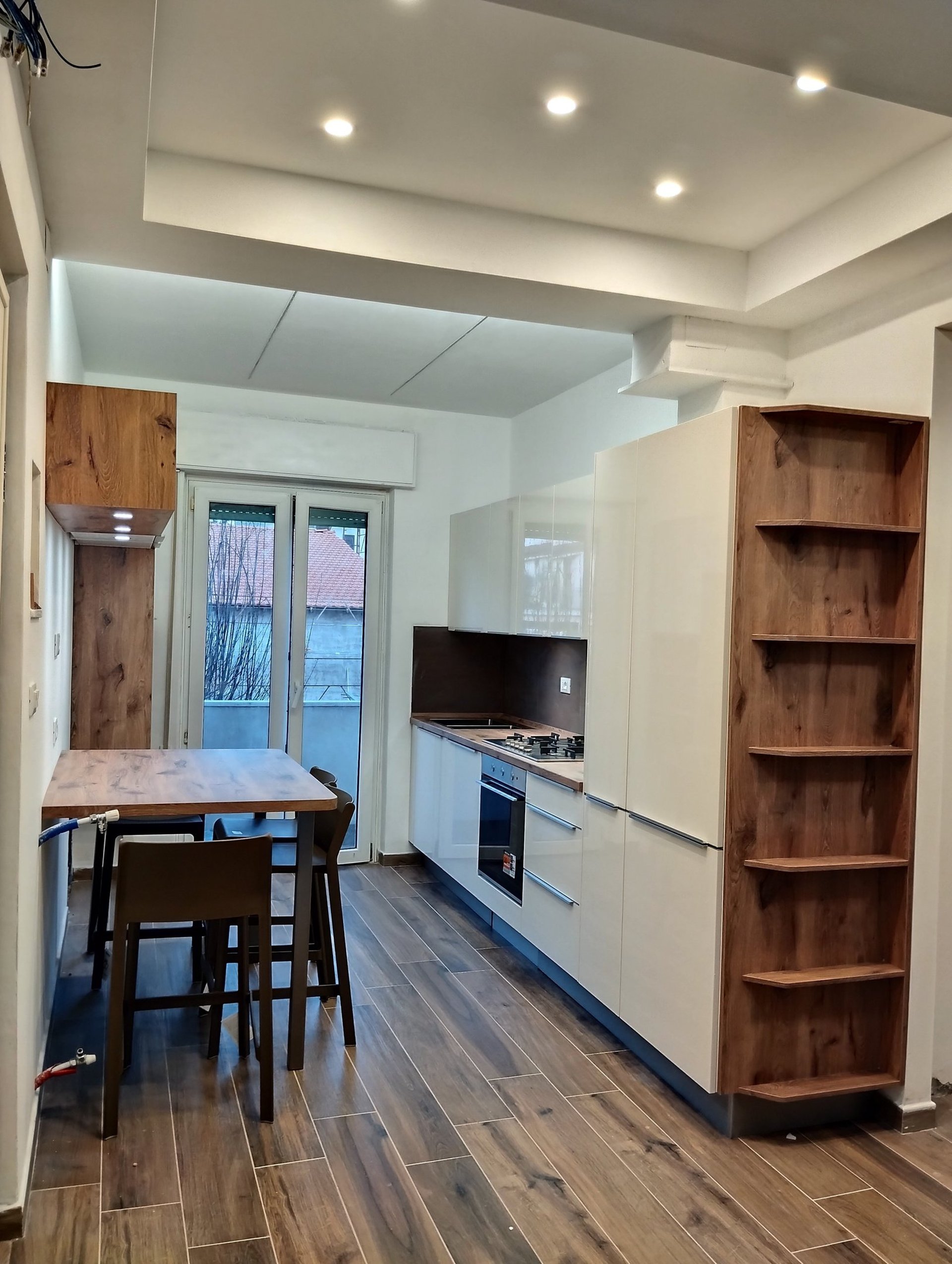 black and white bed linen