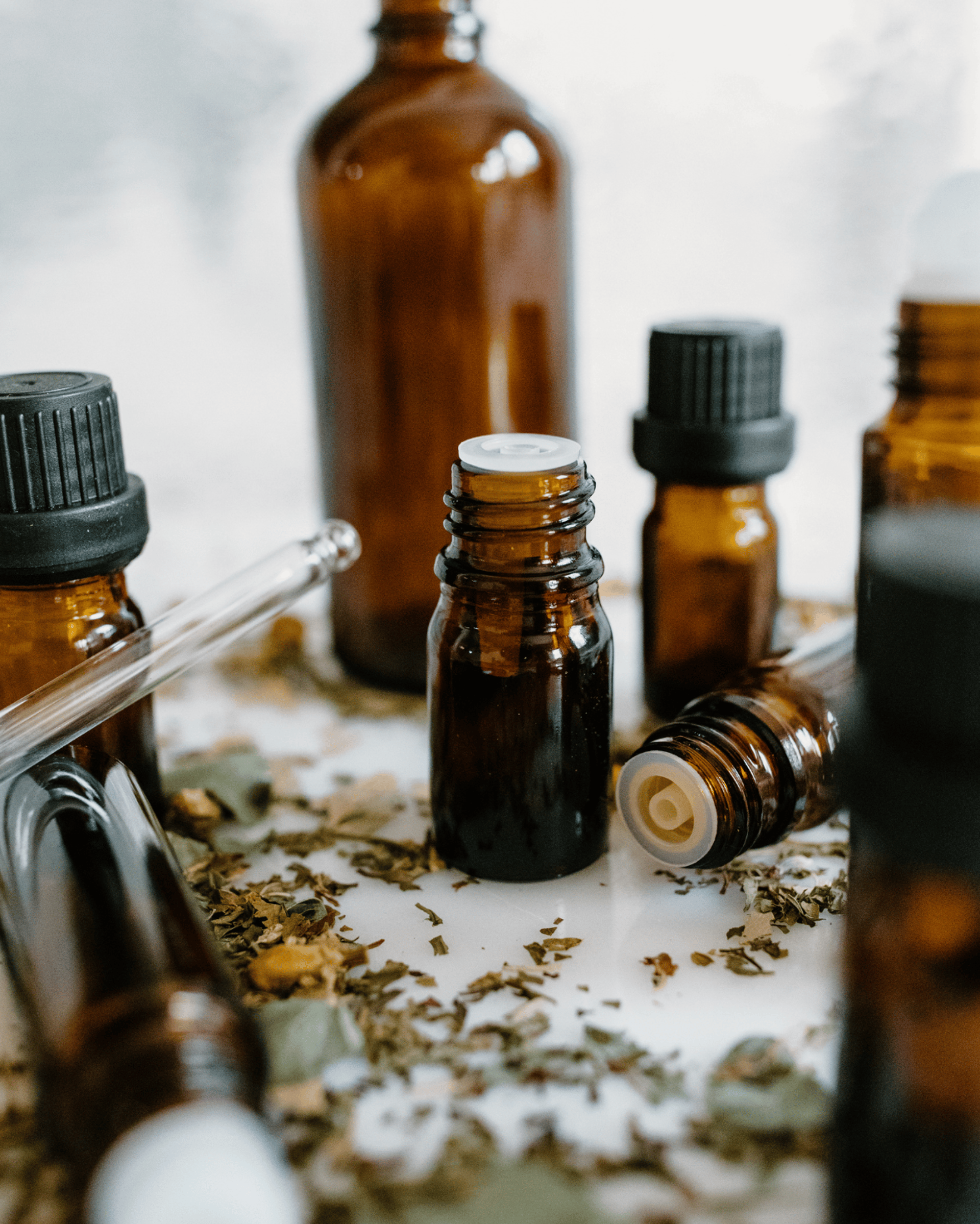 black and white bed linen