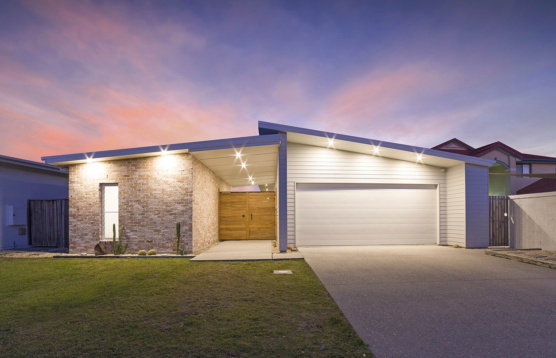black and white bed linen