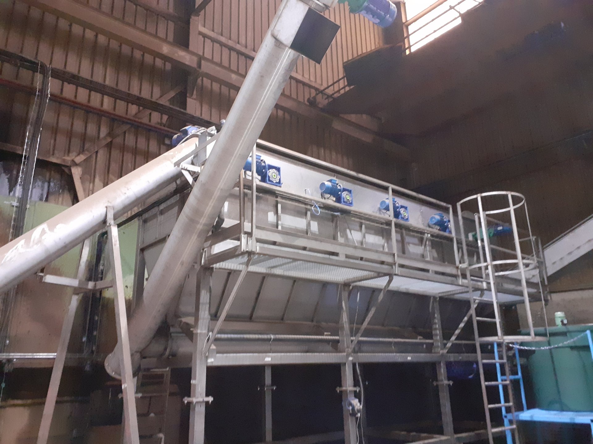 black and brown leather padded tub sofa