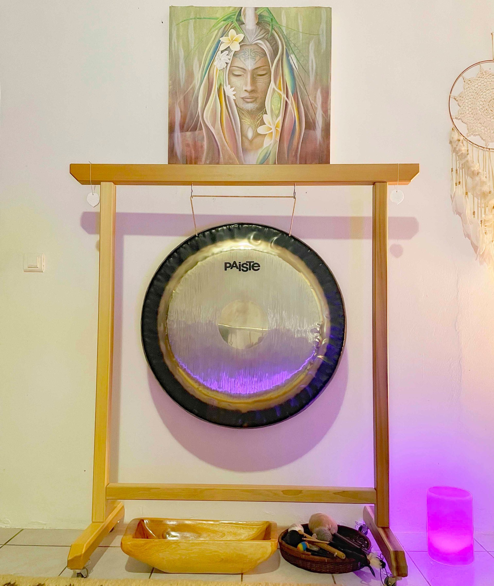 massage thérapeutique et soin holistique énergétique et bien-être à Moorea avec Holistic