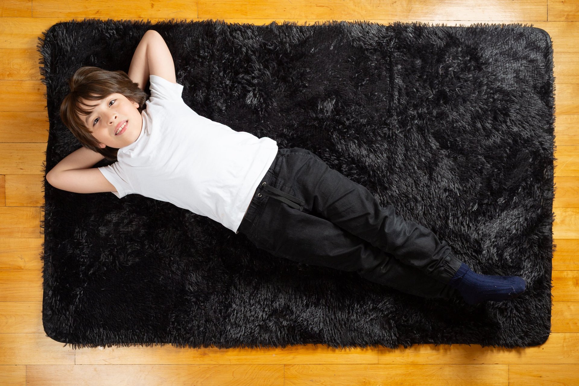 black and white bed linen