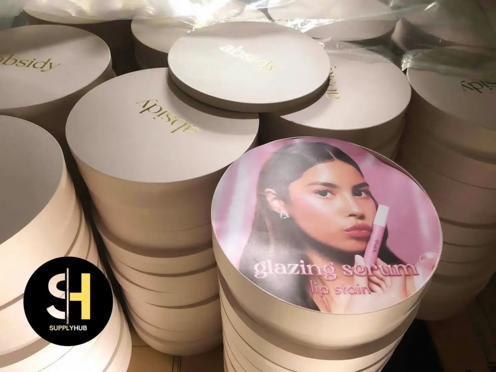 gray computer monitor