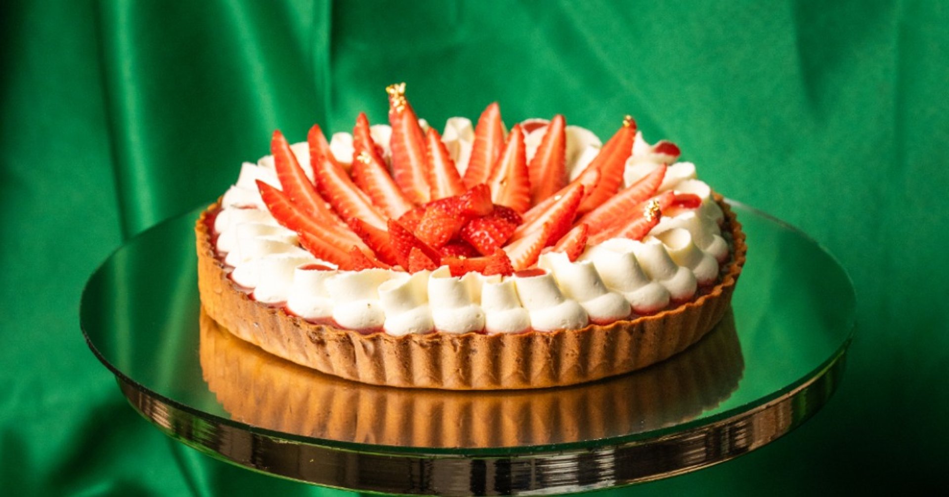 green christmas tree with string lights