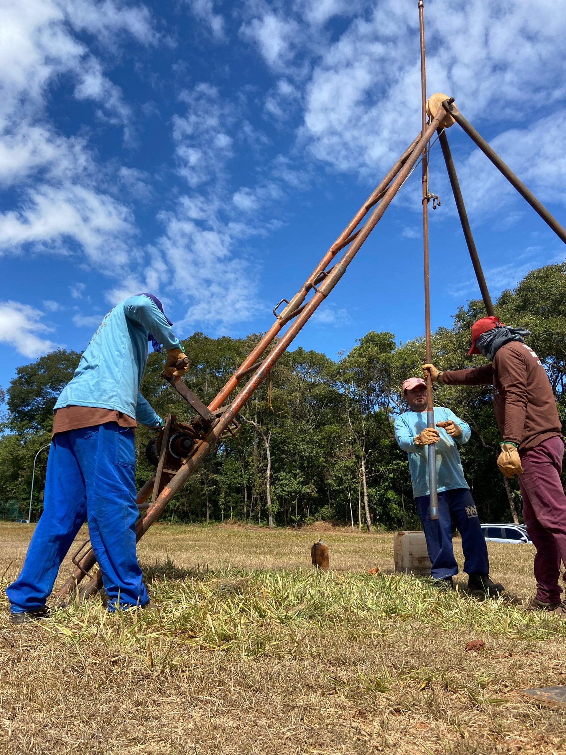 black and brown leather padded tub sofa
