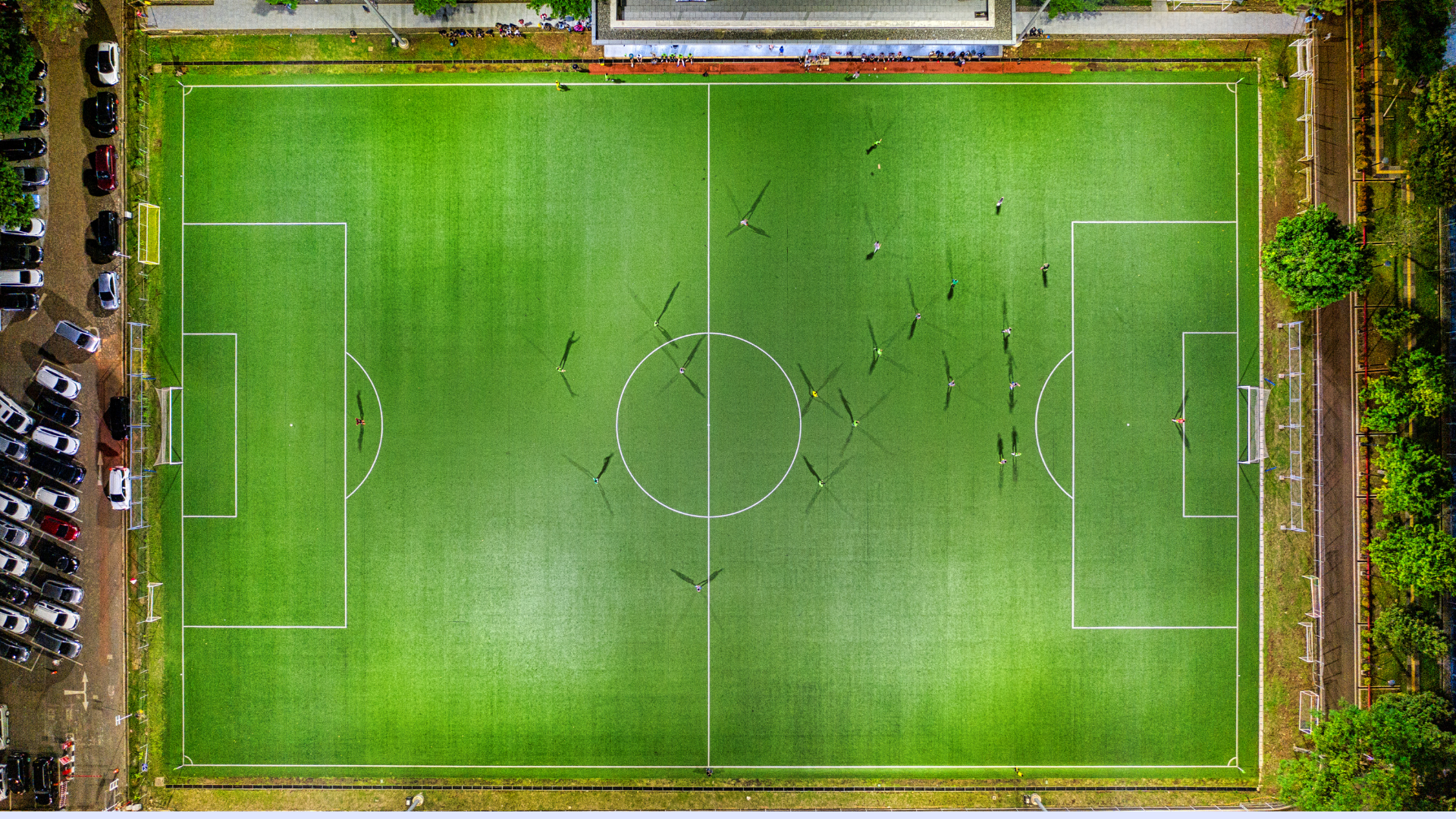 black and white bed linen