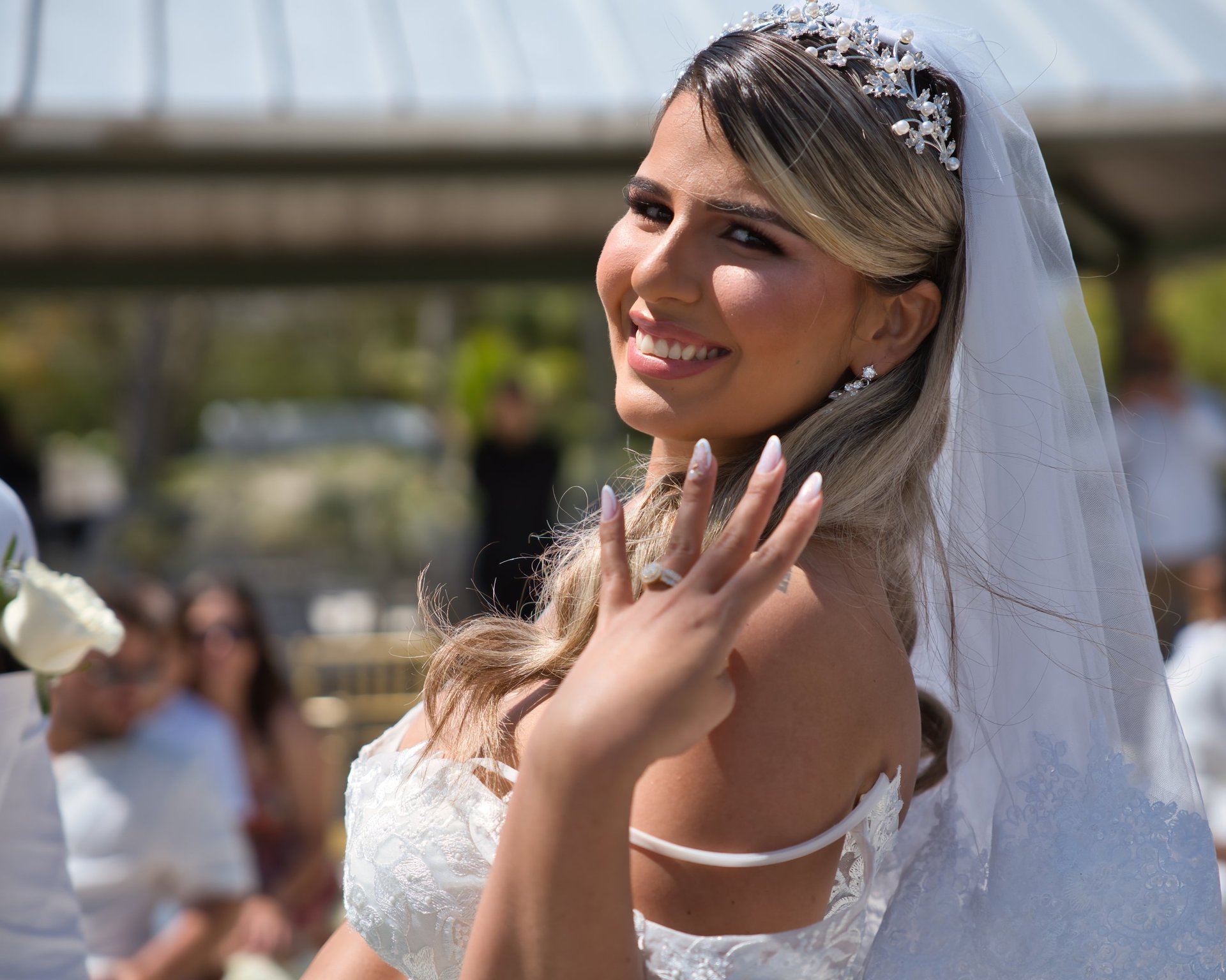 black and white bed linen