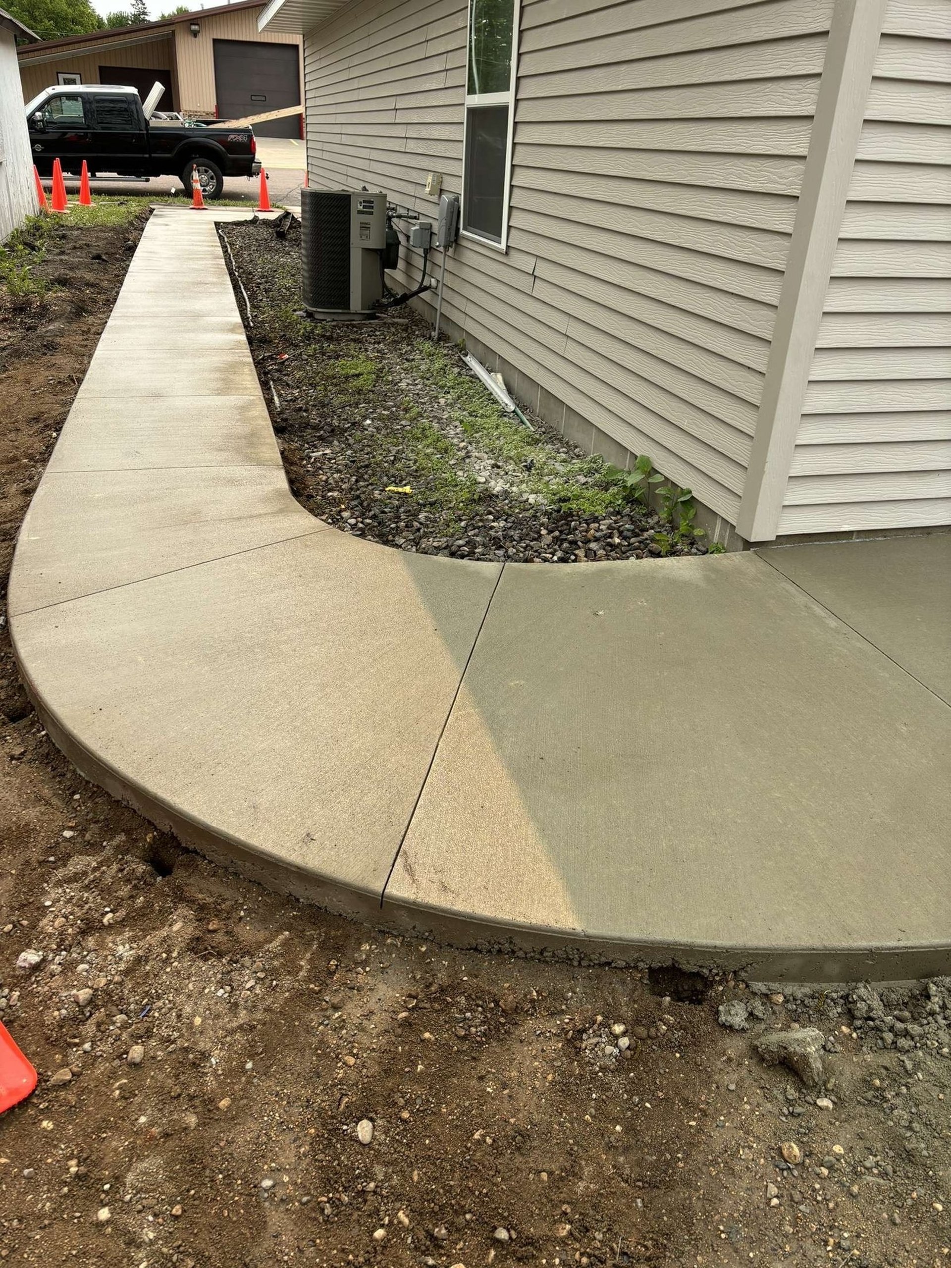 concrete-sidewalk-installation.jpg