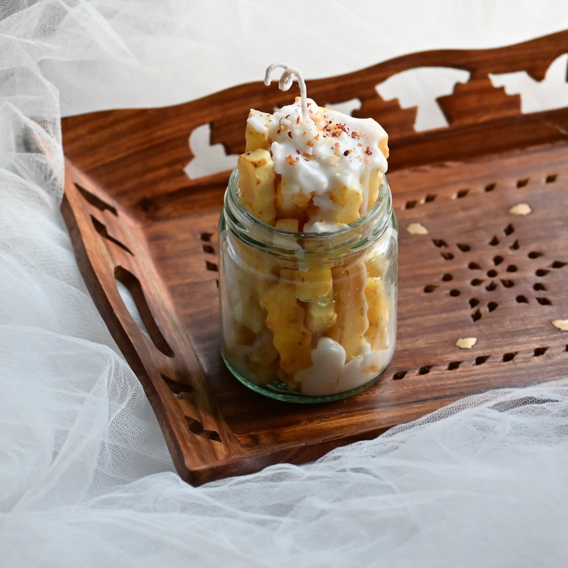 black and white bed linen