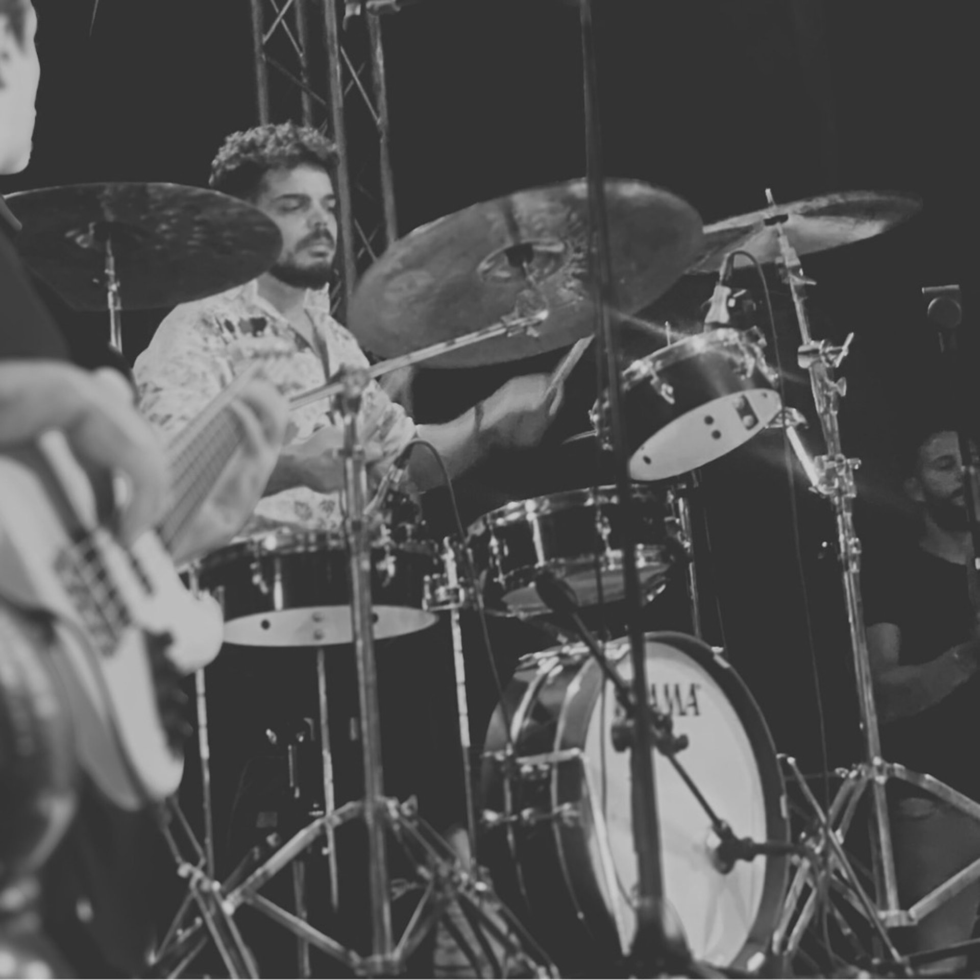 black and white bed linen