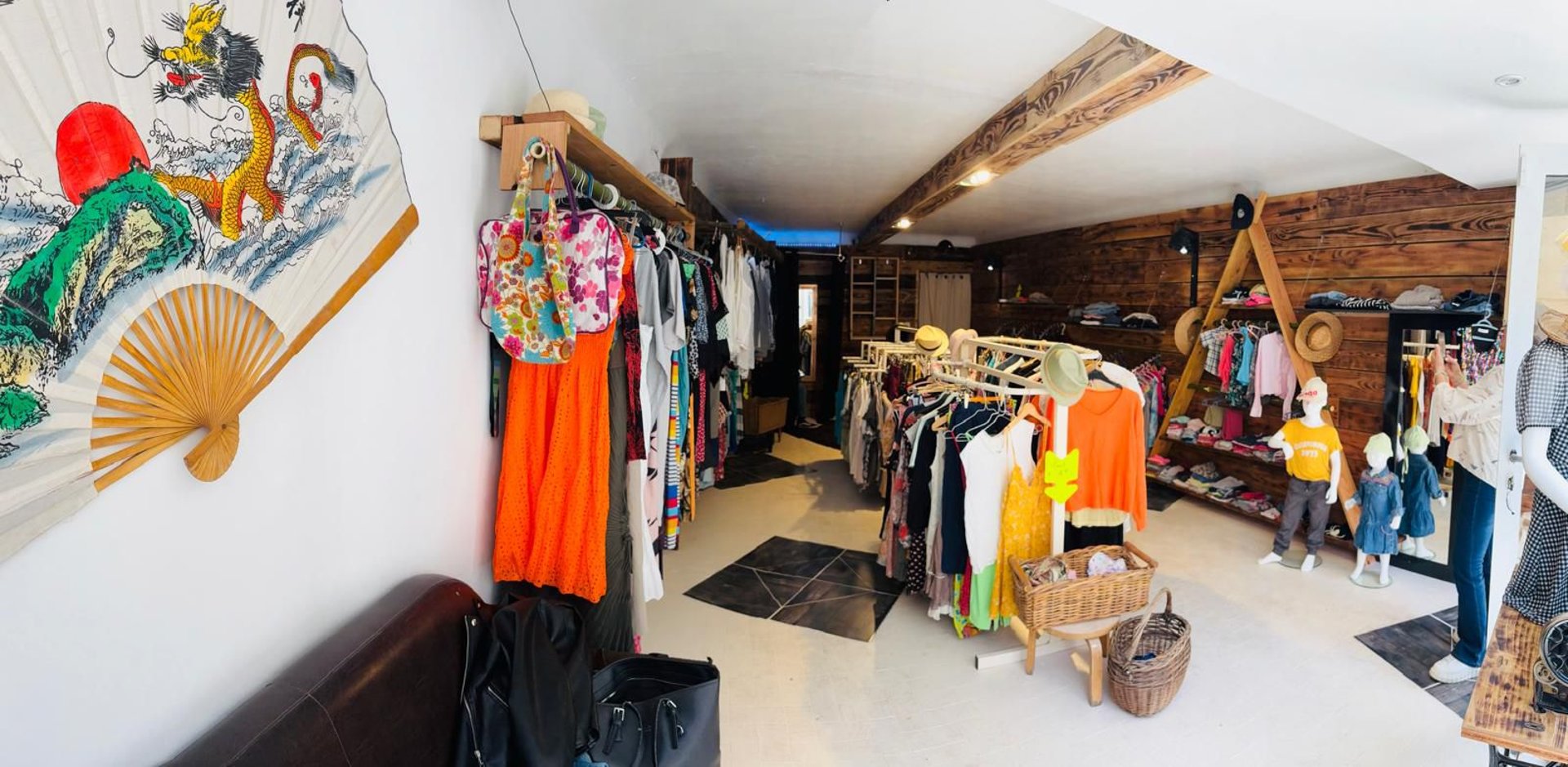 black and white bed linen