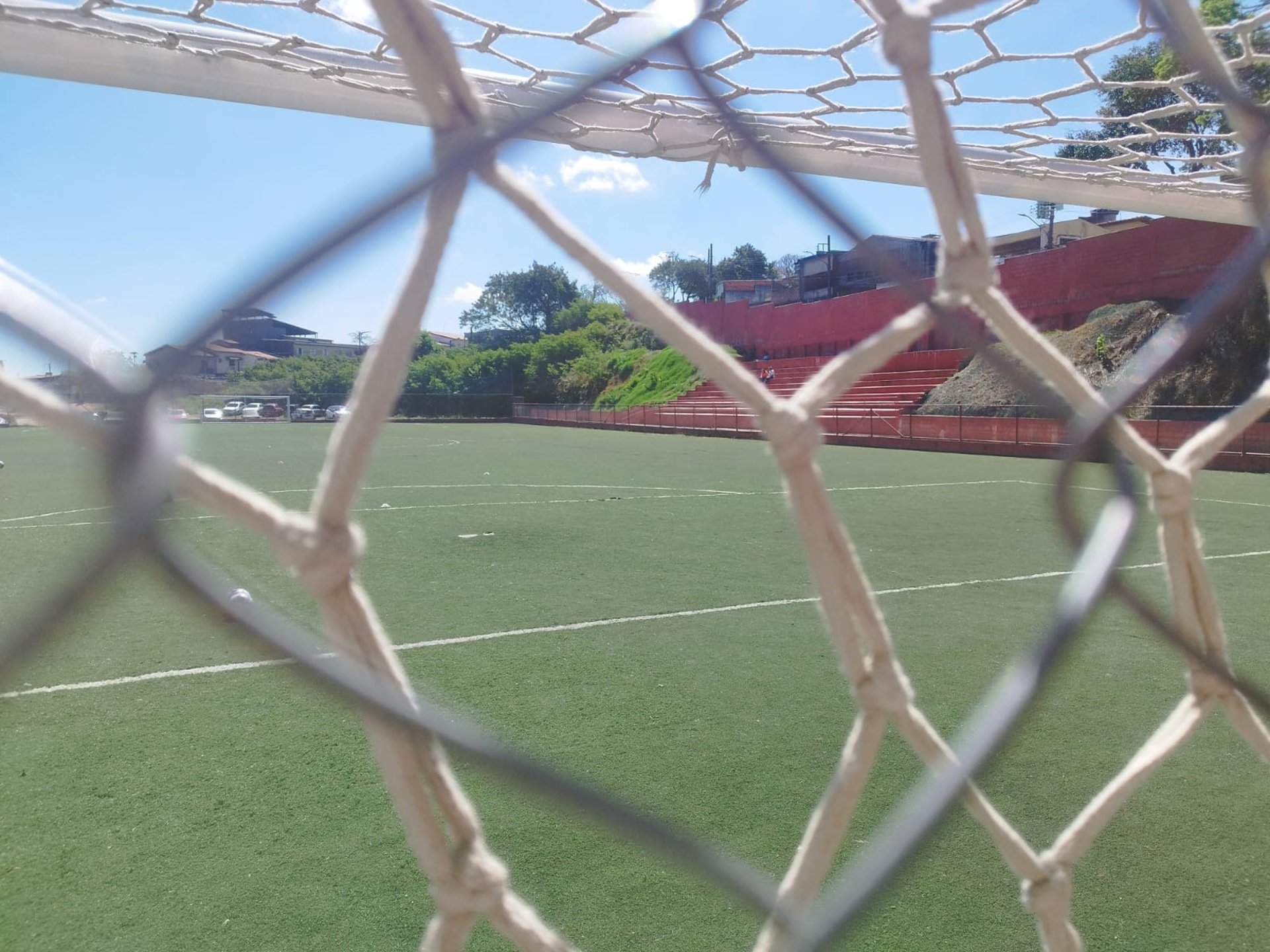 gray computer monitor