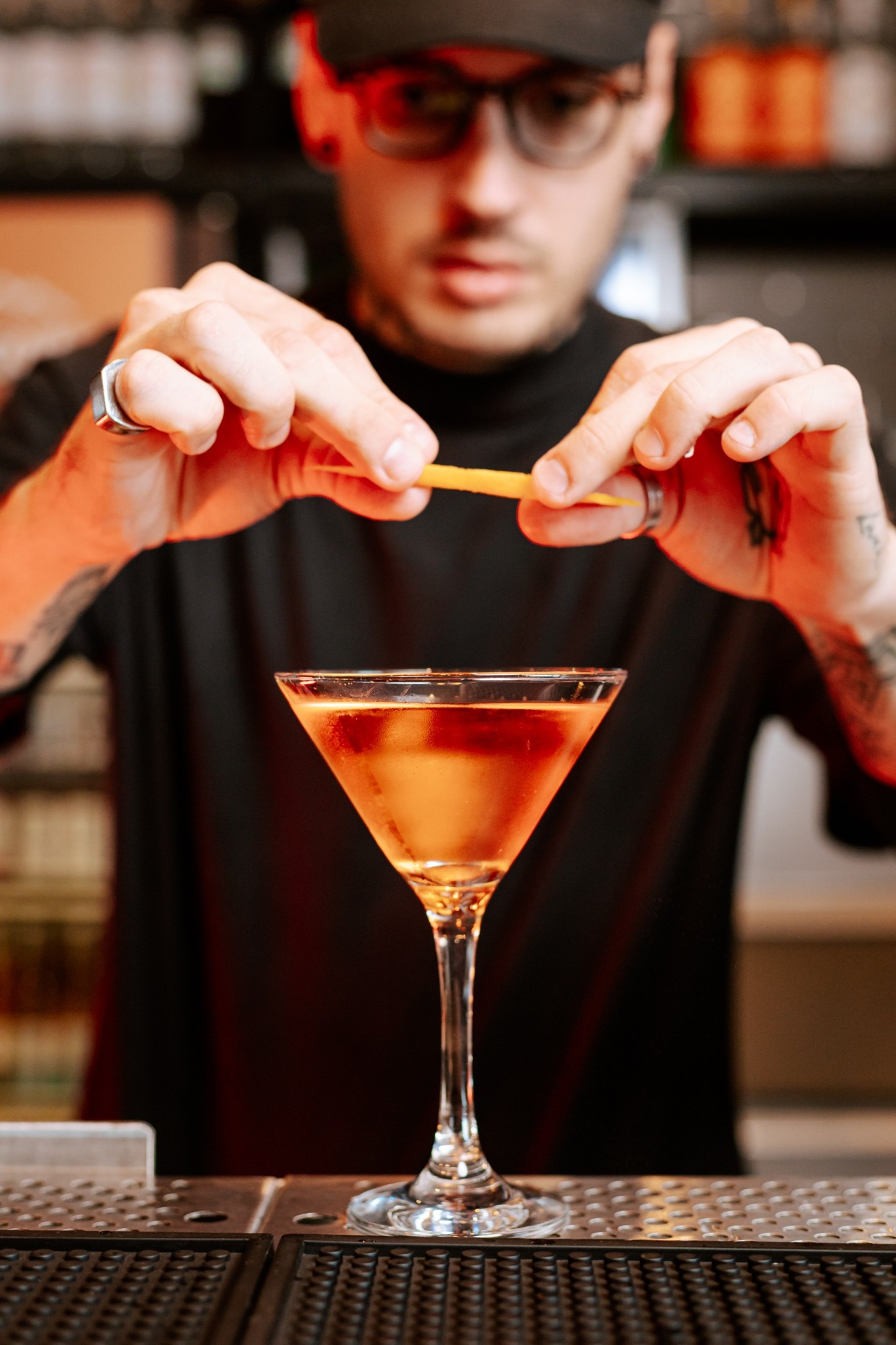 black and white bed linen