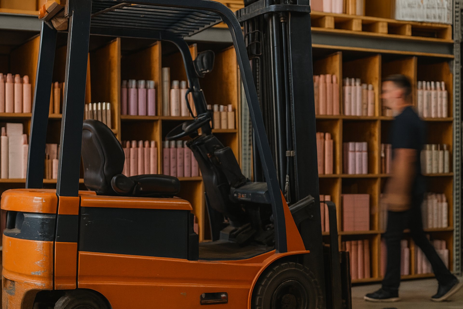 yellow and black fork lift