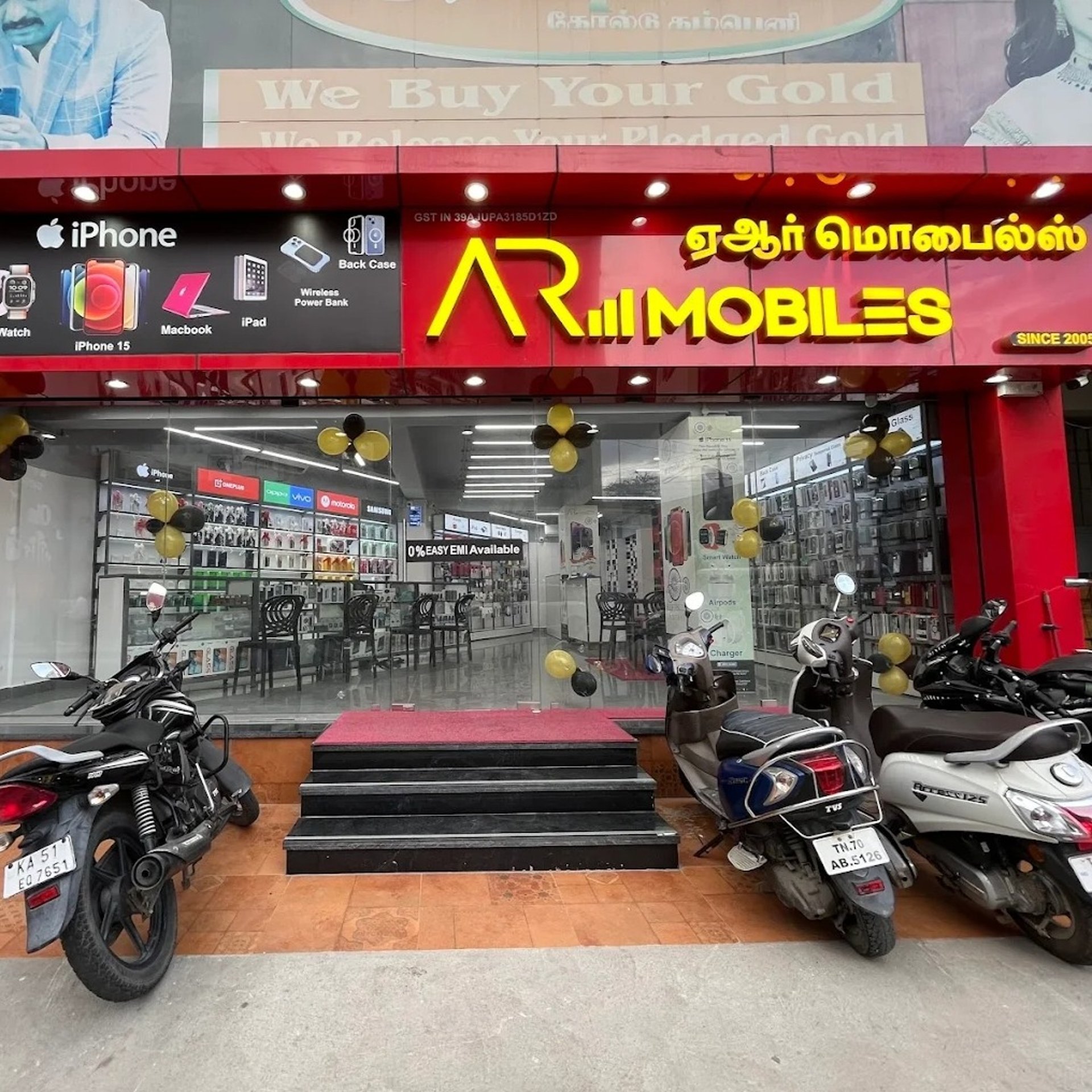 gray computer monitor