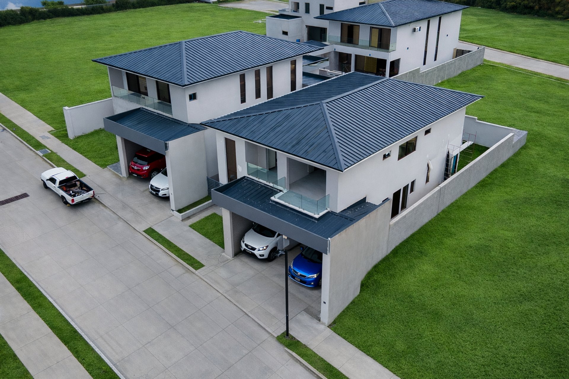 black and white bed linen