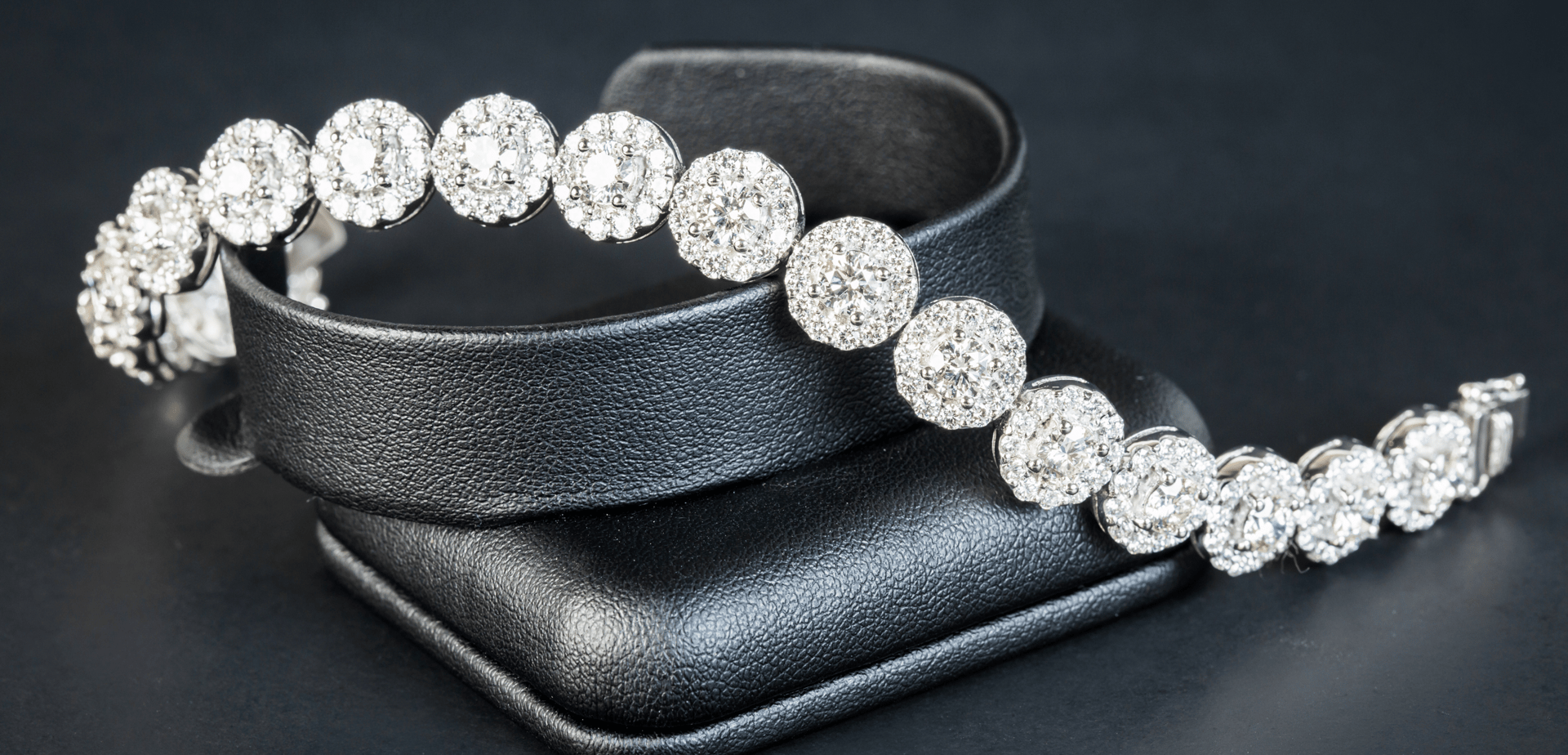 gold and silver link bracelet