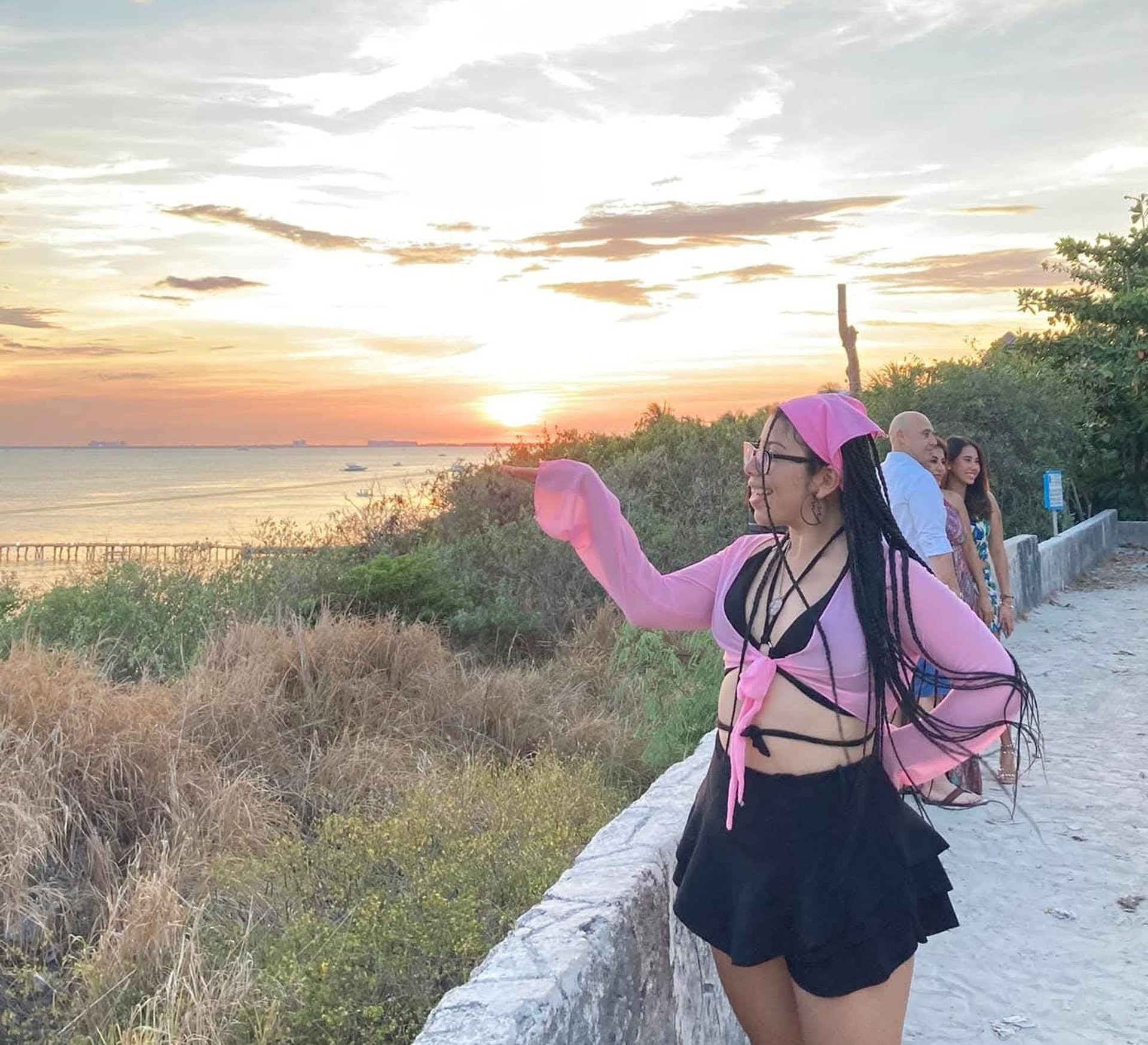 black and white bed linen