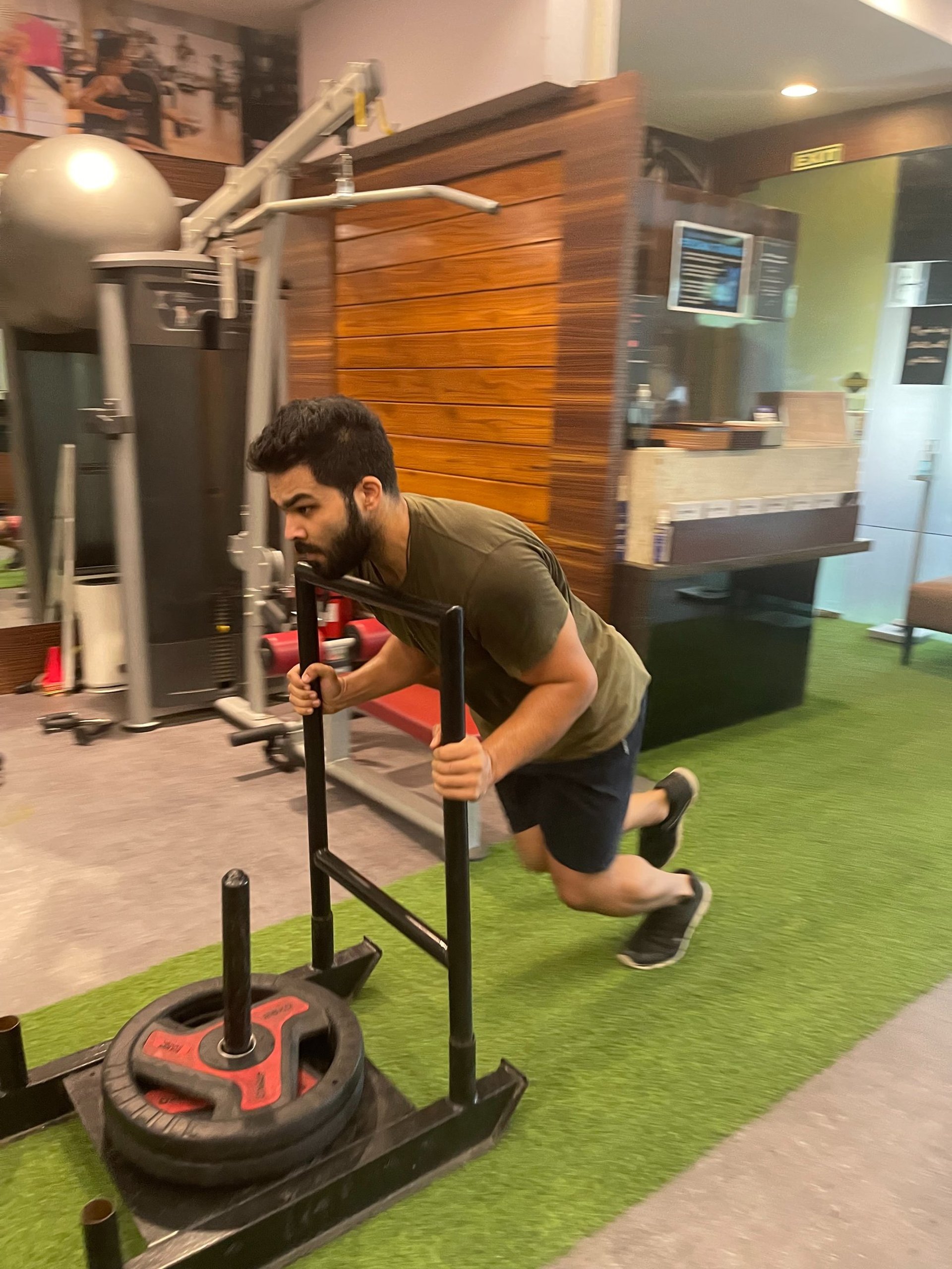 gray computer monitor