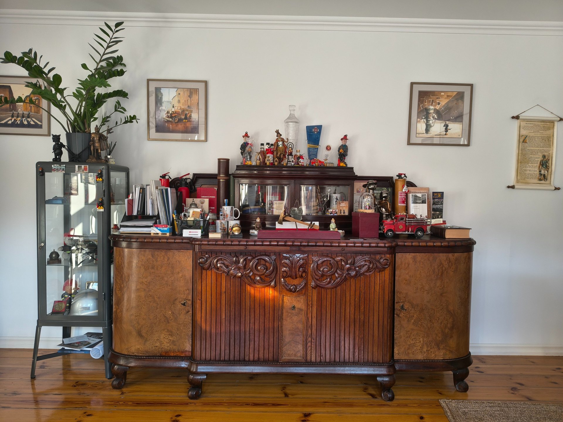 black and white bed linen