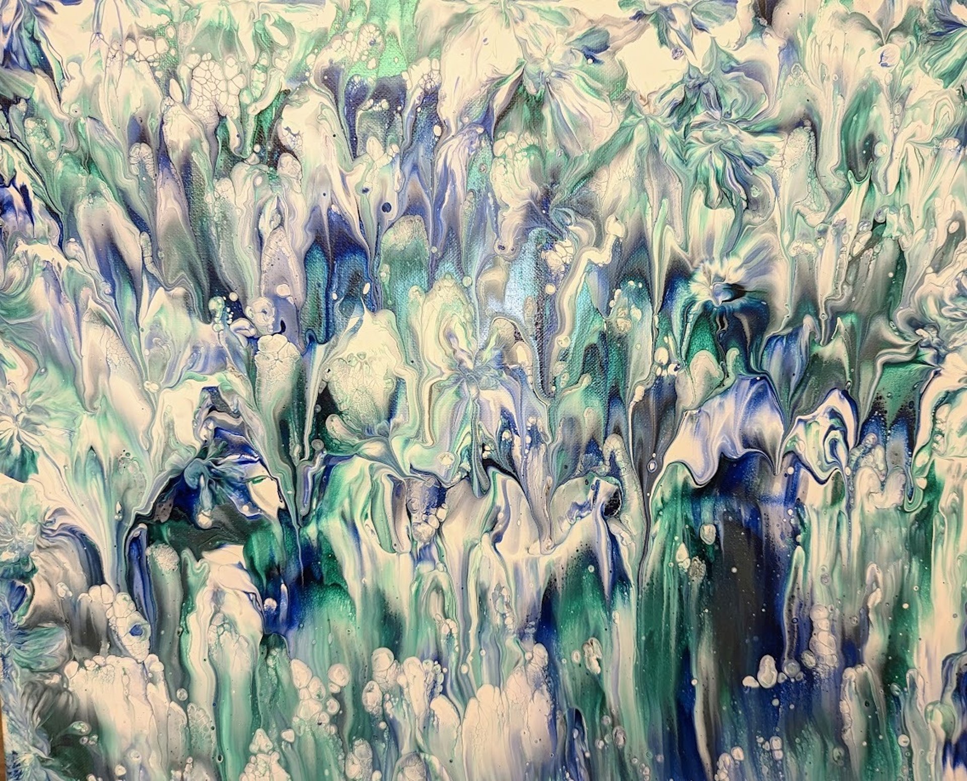 black and white bed linen