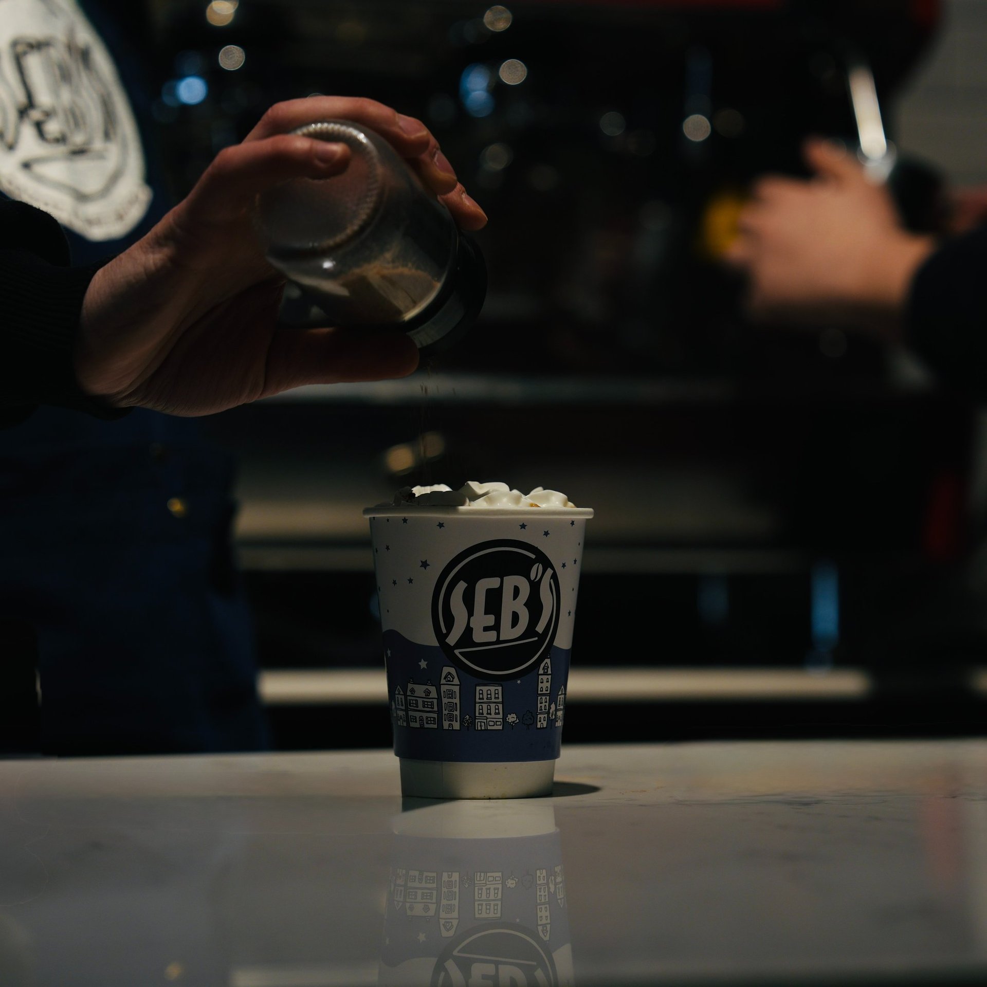 black and white bed linen