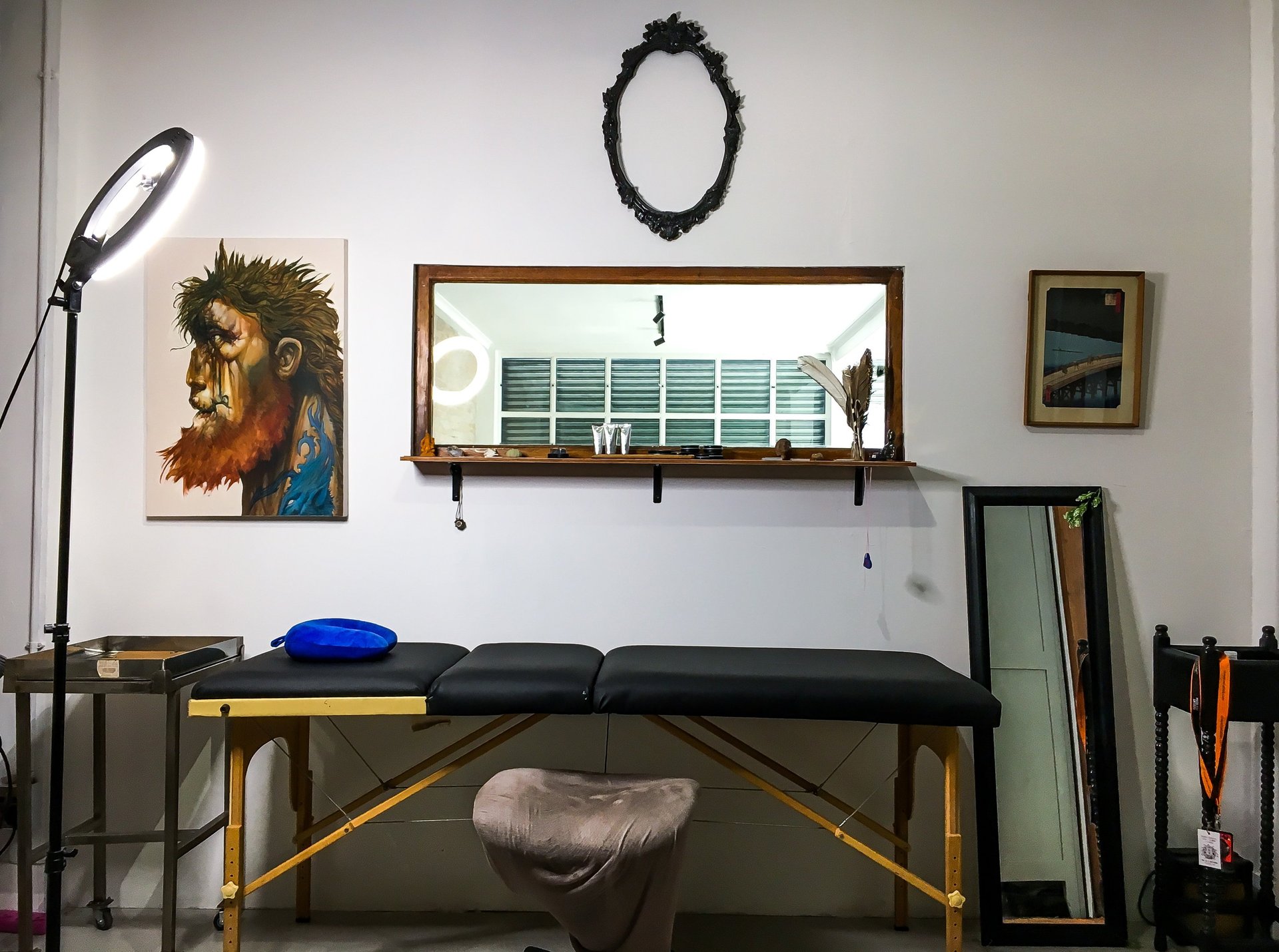 black and white bed linen