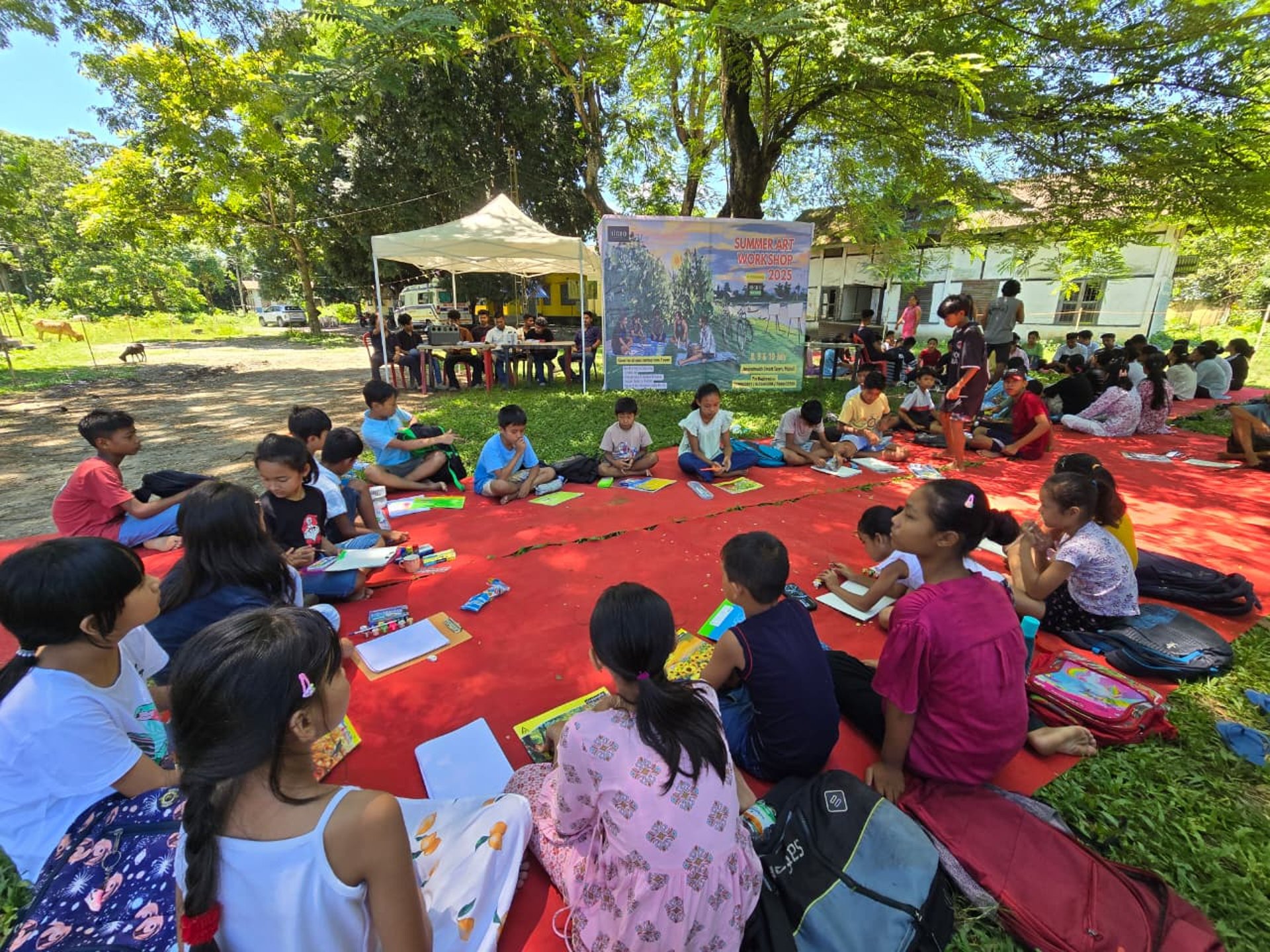 black and white bed linen