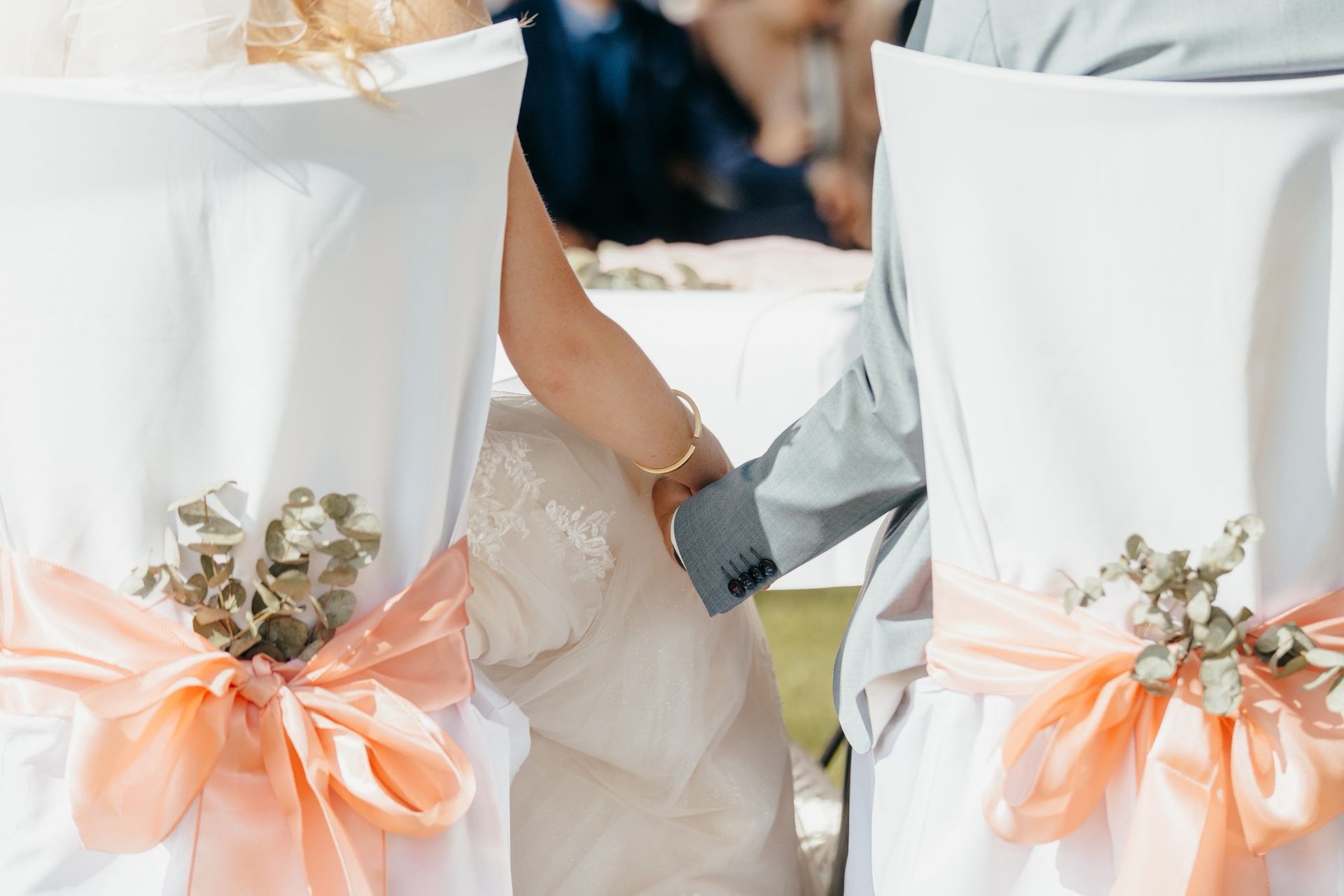 black and white bed linen
